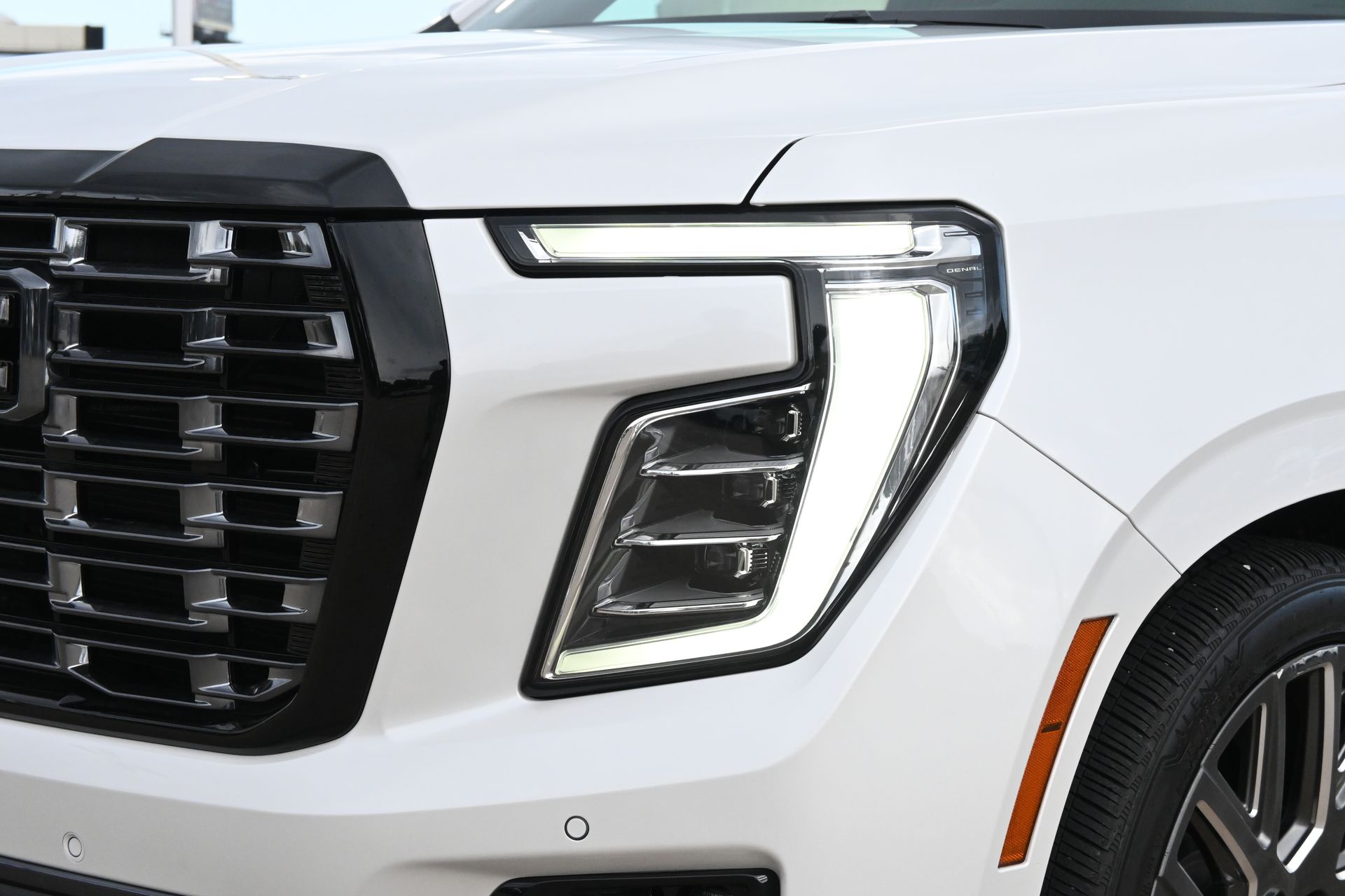 2025 GMC Yukon Denali Ultimate White at Community Honda