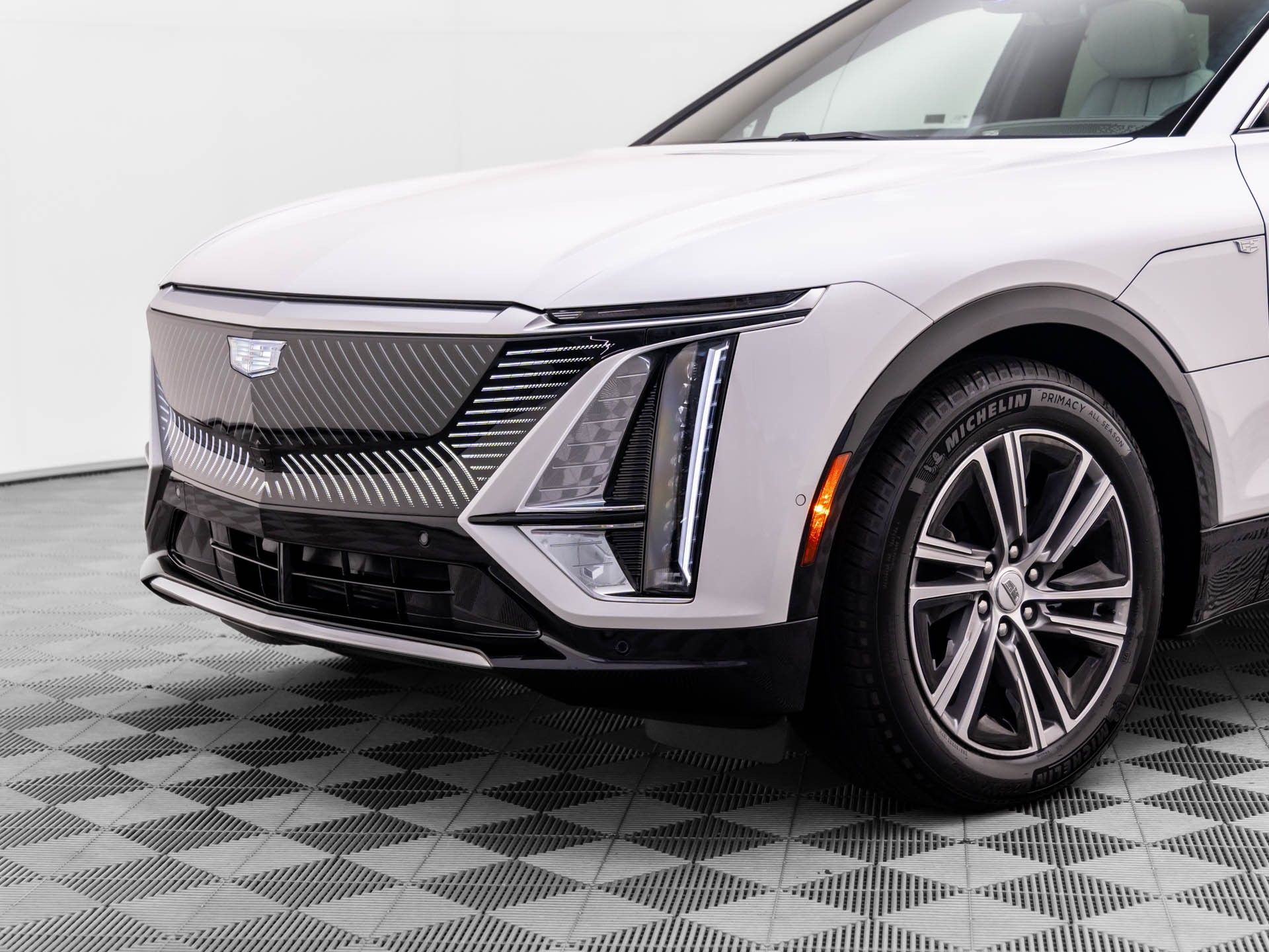 2025 Cadillac LYRIQ Luxury photo