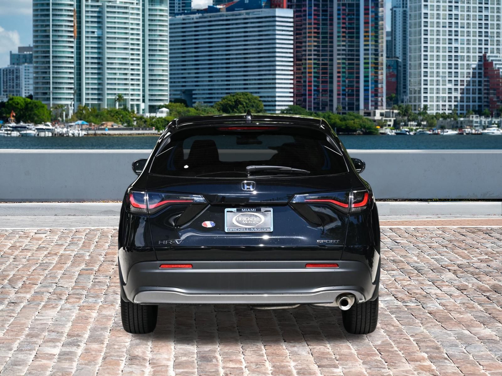 View vehicle photo 6