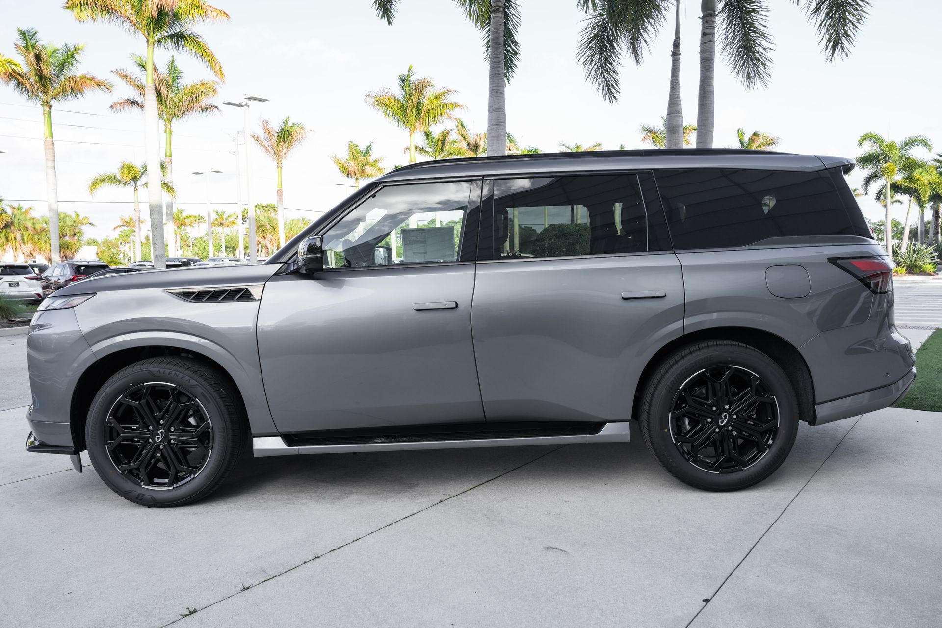 new 2026 INFINITI QX80 car, priced at $89,330