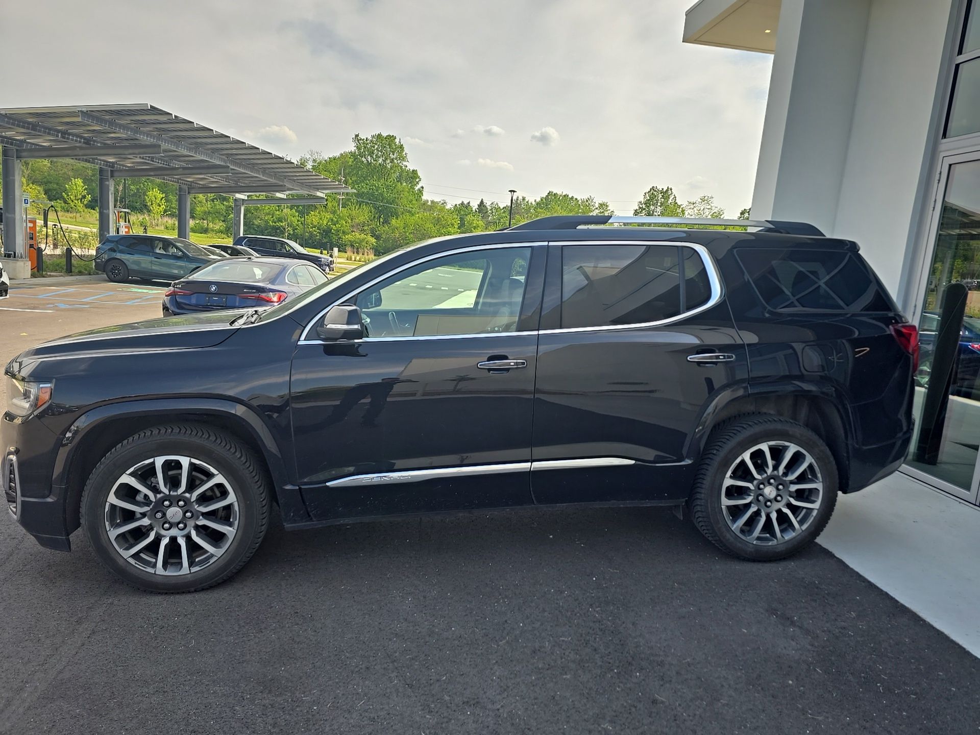used 2021 GMC Acadia car, priced at $29,440