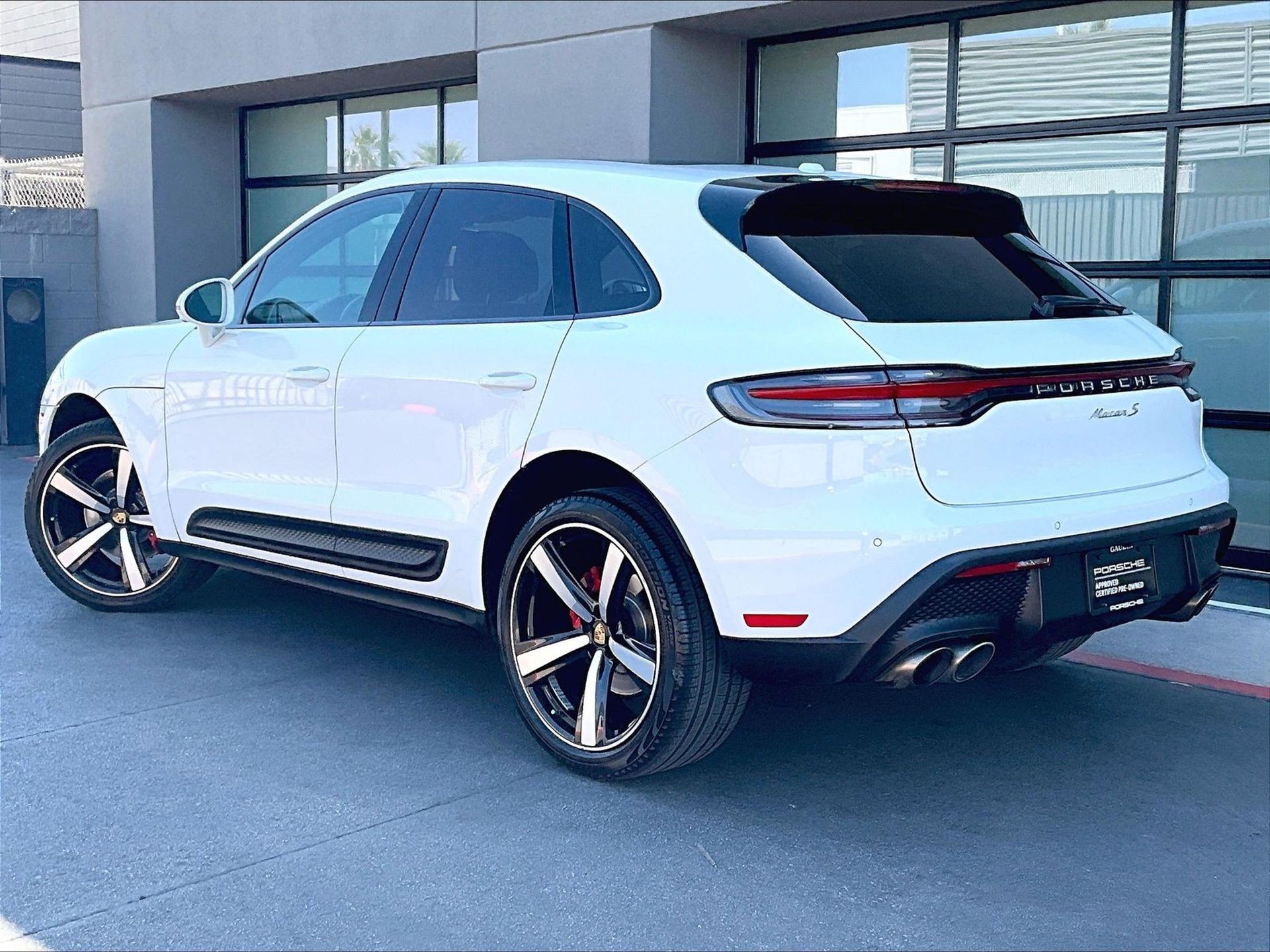 View vehicle photo 3