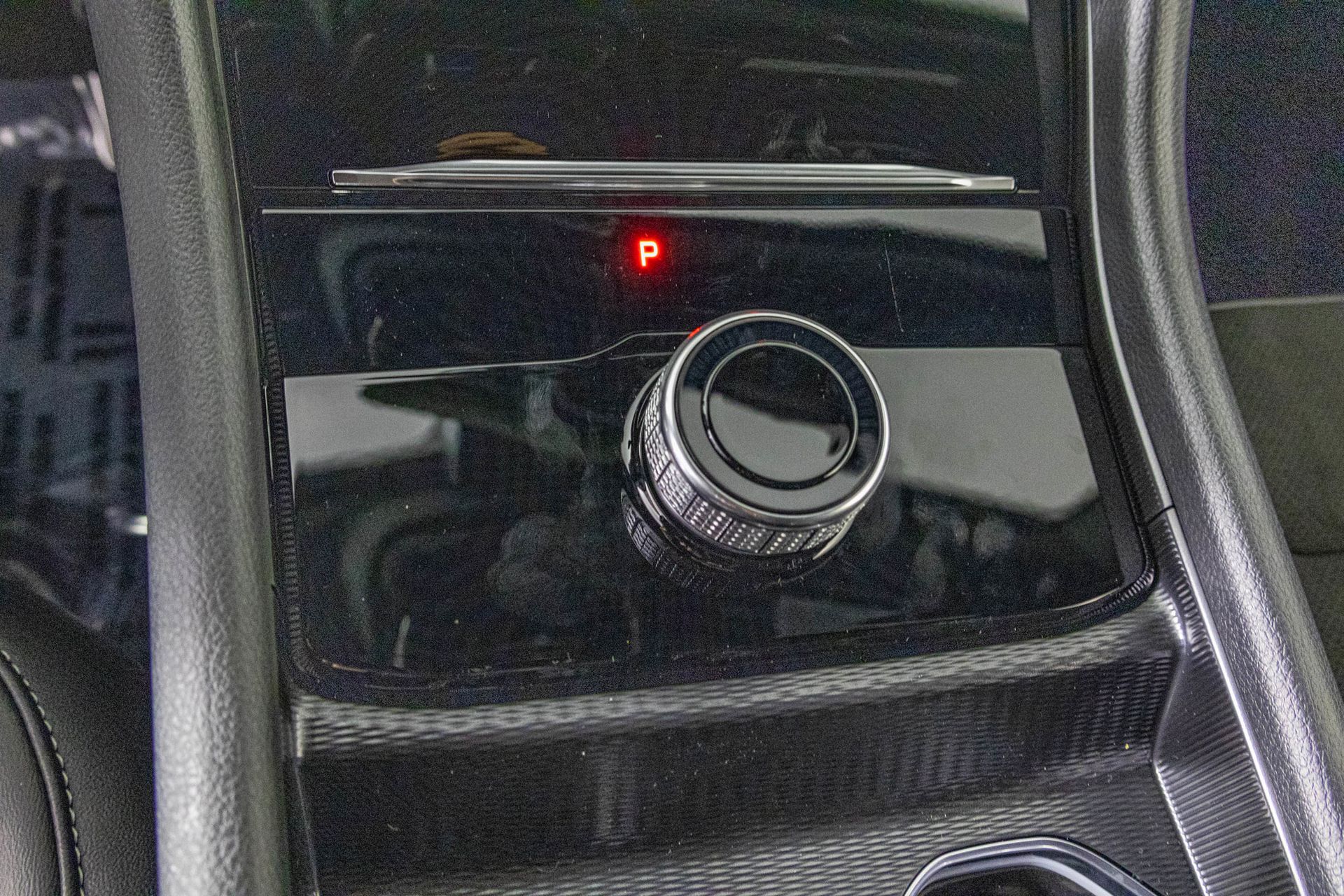 2025 JEEP GRAND CHEROKEE L - Image 24