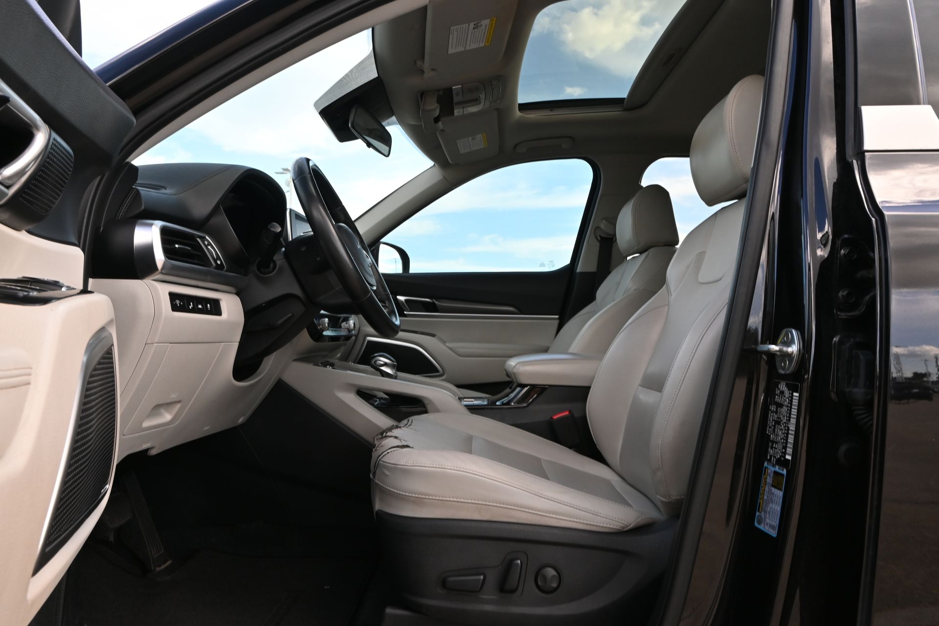 2022 Kia Telluride S Black at DeMontrond Auto Country