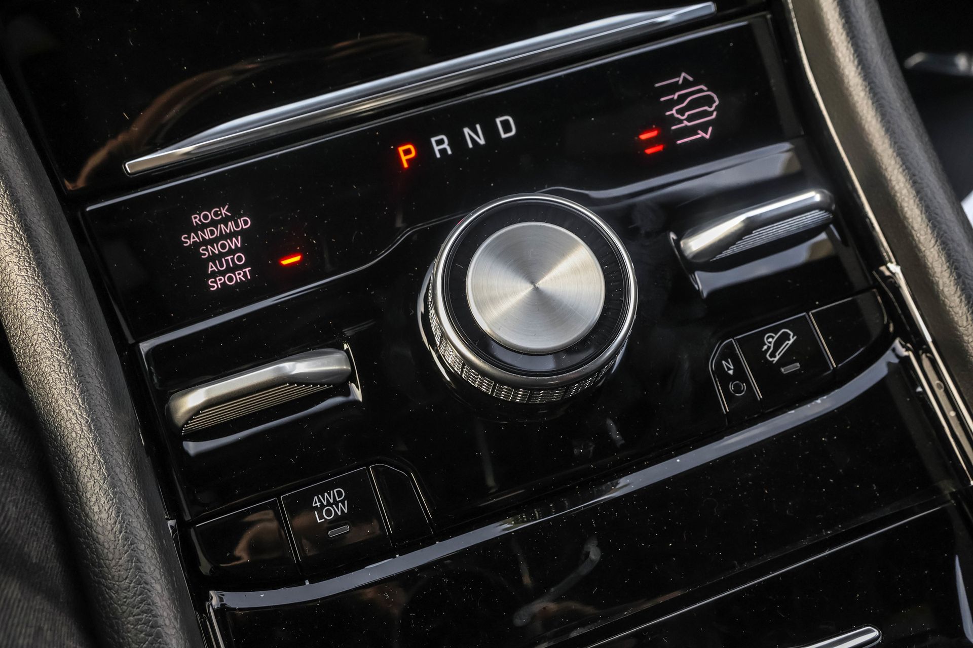 2025 JEEP GRAND CHEROKEE - Image 21