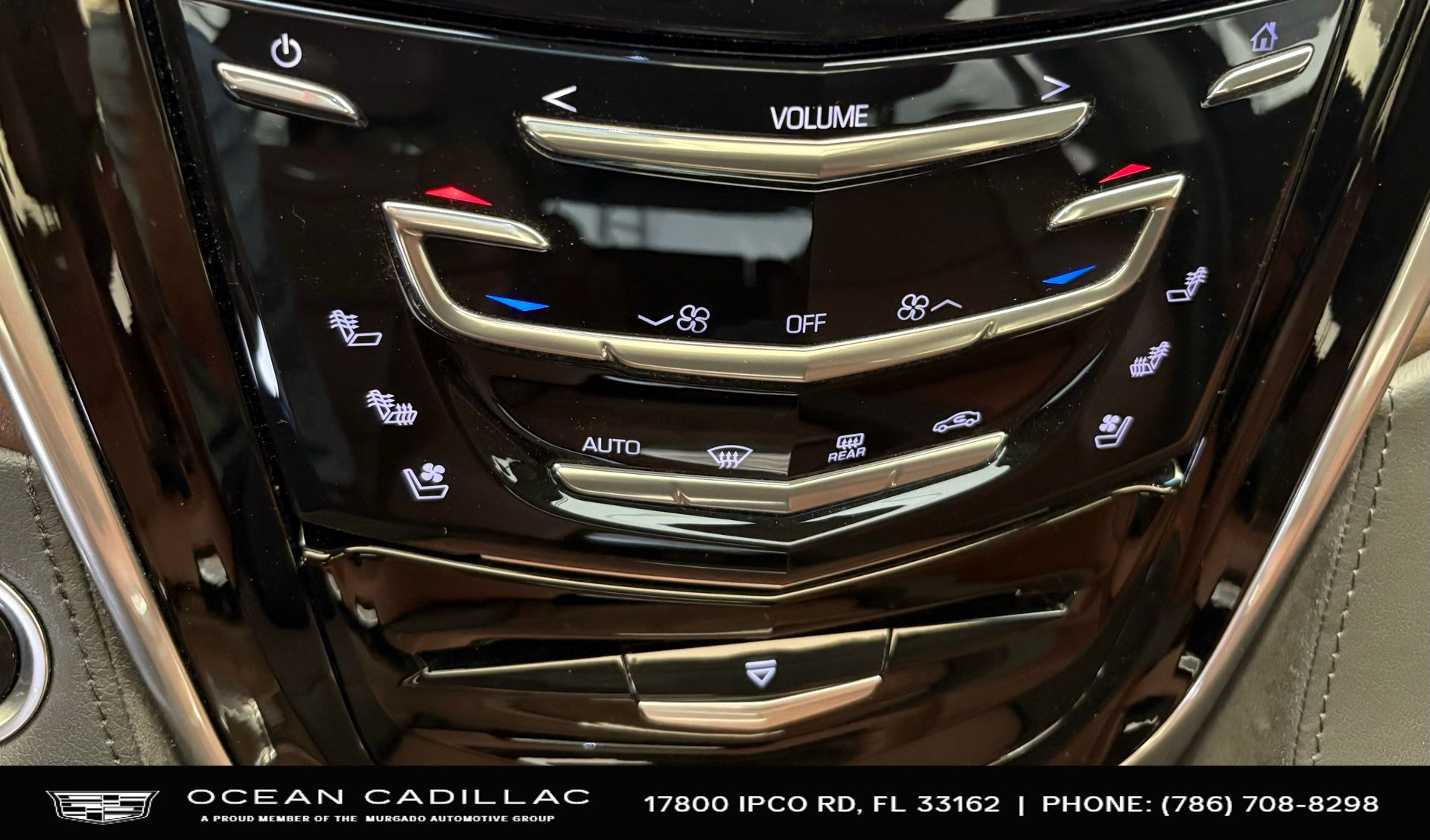 2019 Cadillac Escalade Premium Luxury 25