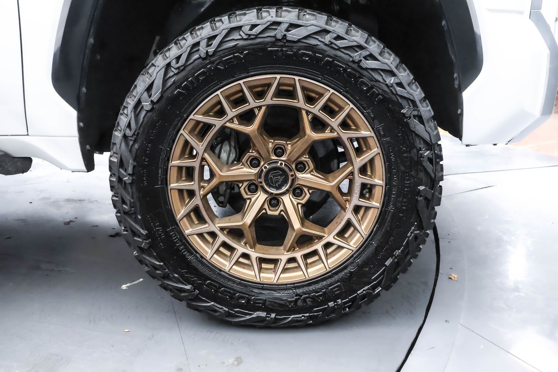 2023 TOYOTA TUNDRA - Image 37