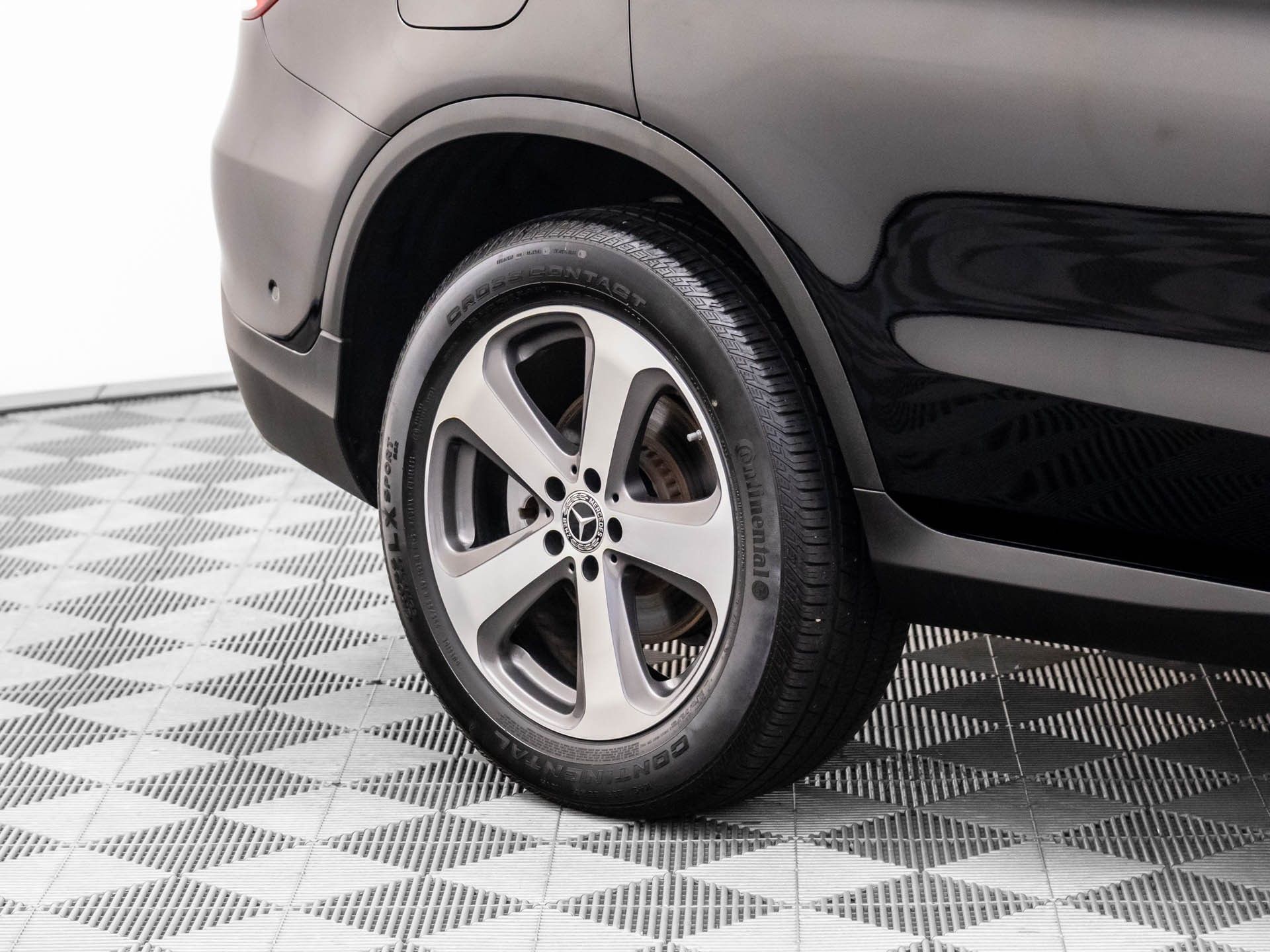 2022 Mercedes-Benz GLC GLC 300 photo