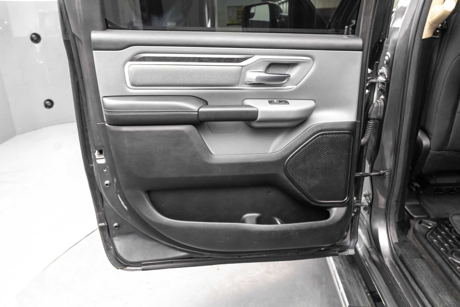 2020 RAM 1500 - Image 34