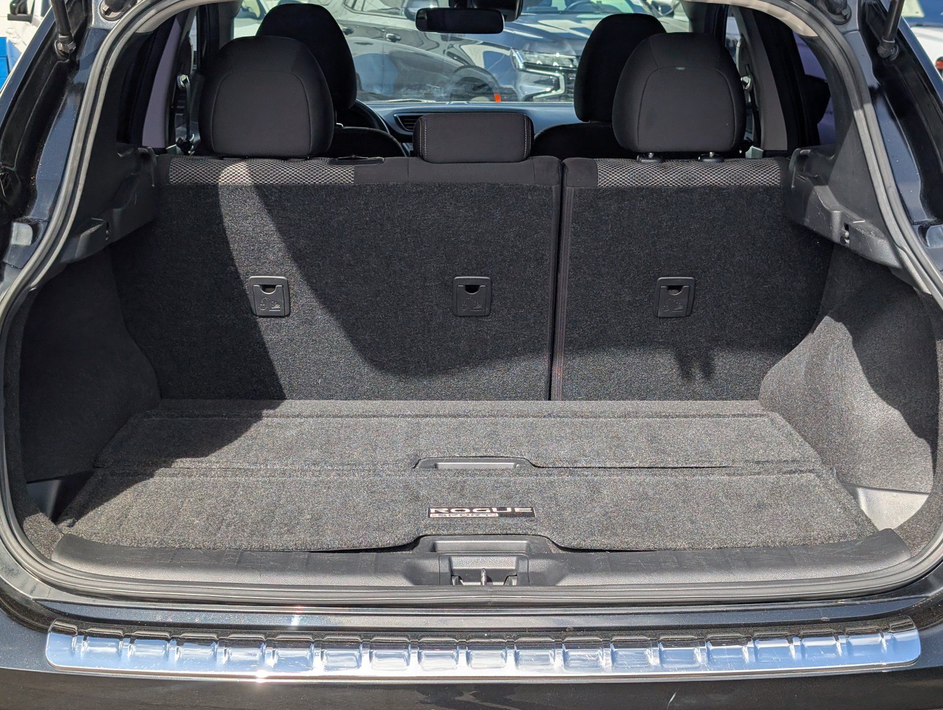 View vehicle photo 7