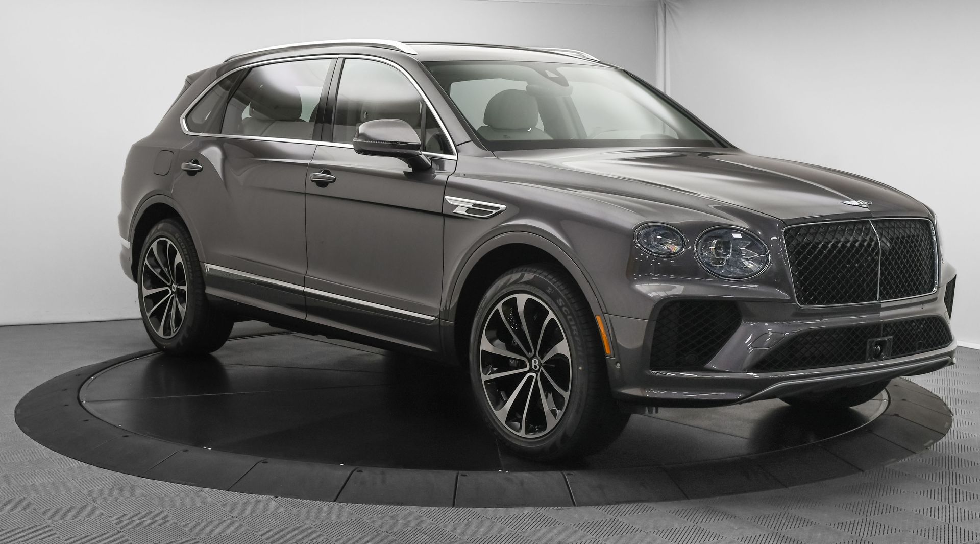 2024 Bentley Bentayga EWB 