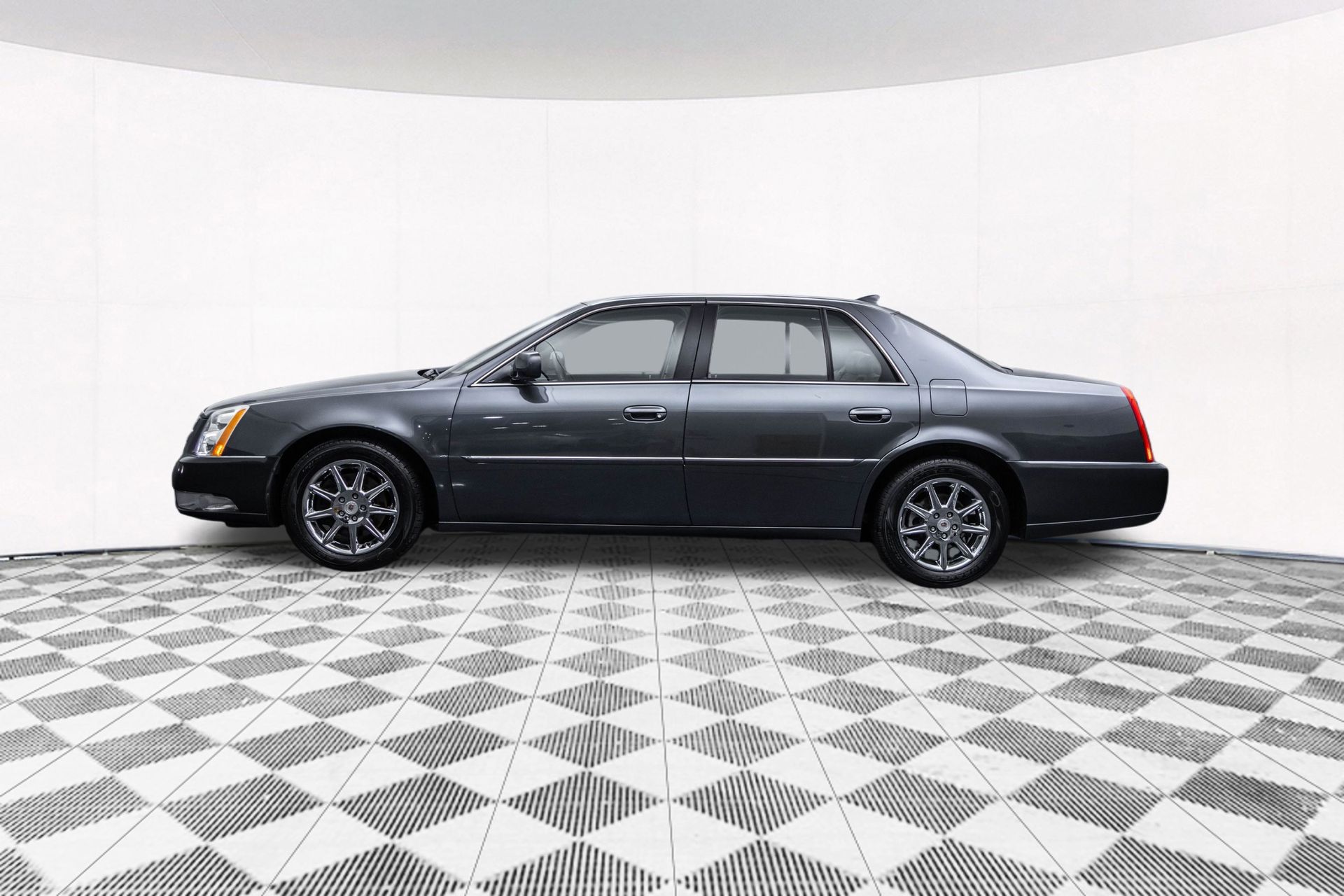 2011 CADILLAC DTS - Image 7