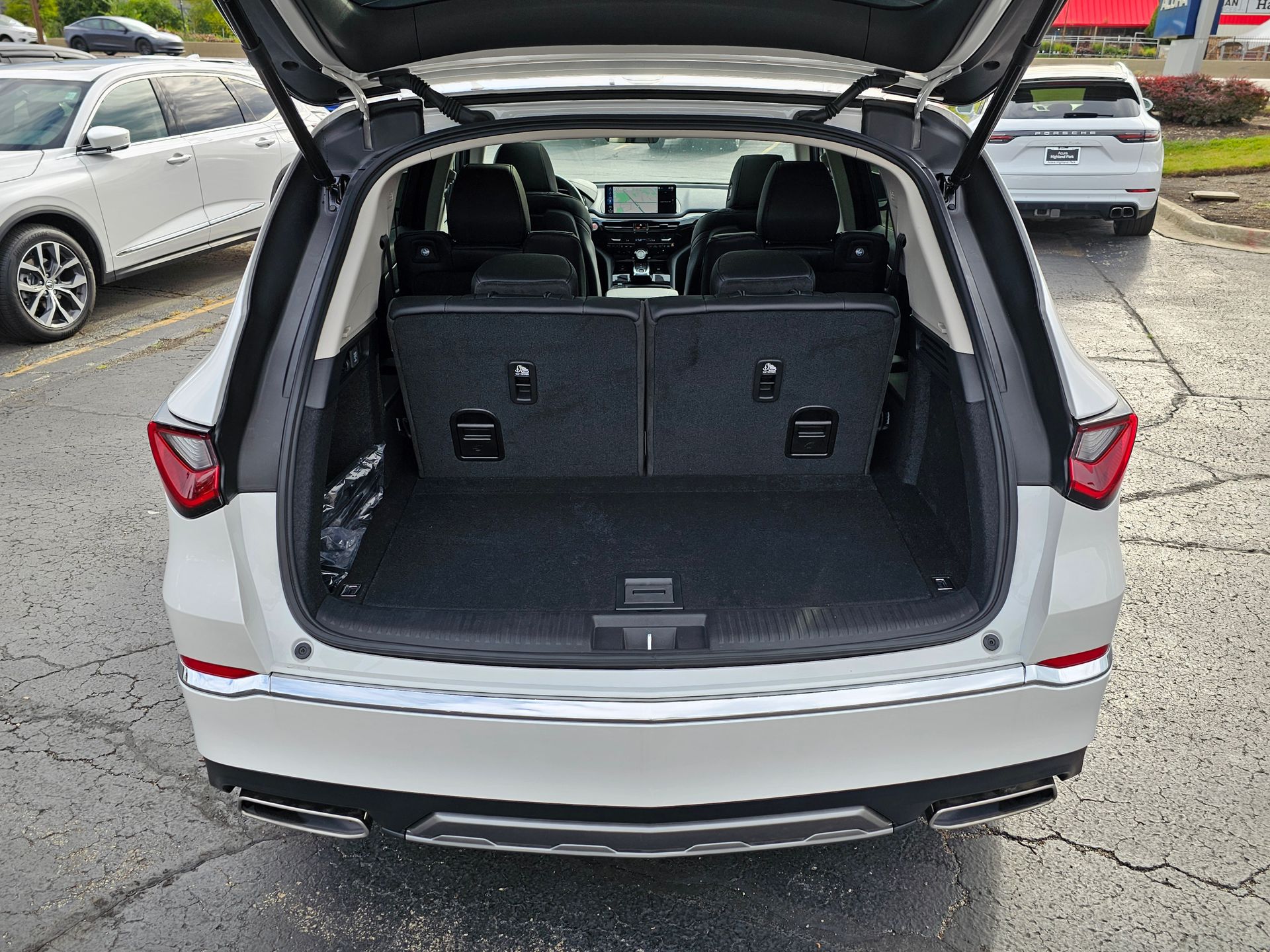 2025 Acura MDX Base 23