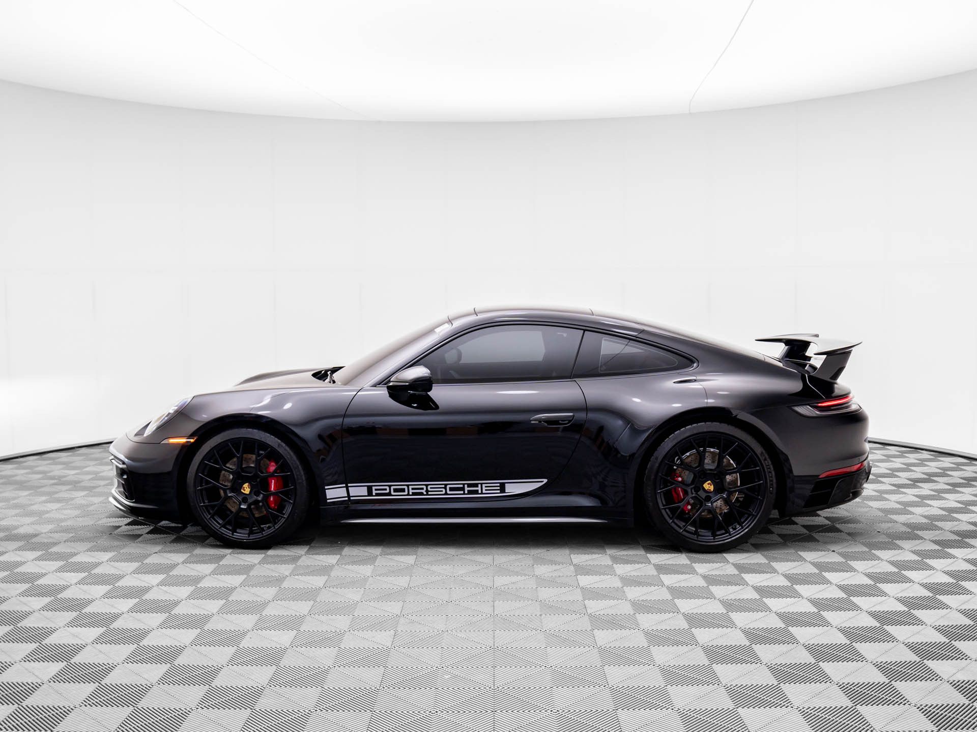 2024 Porsche 911 Carrera S photo
