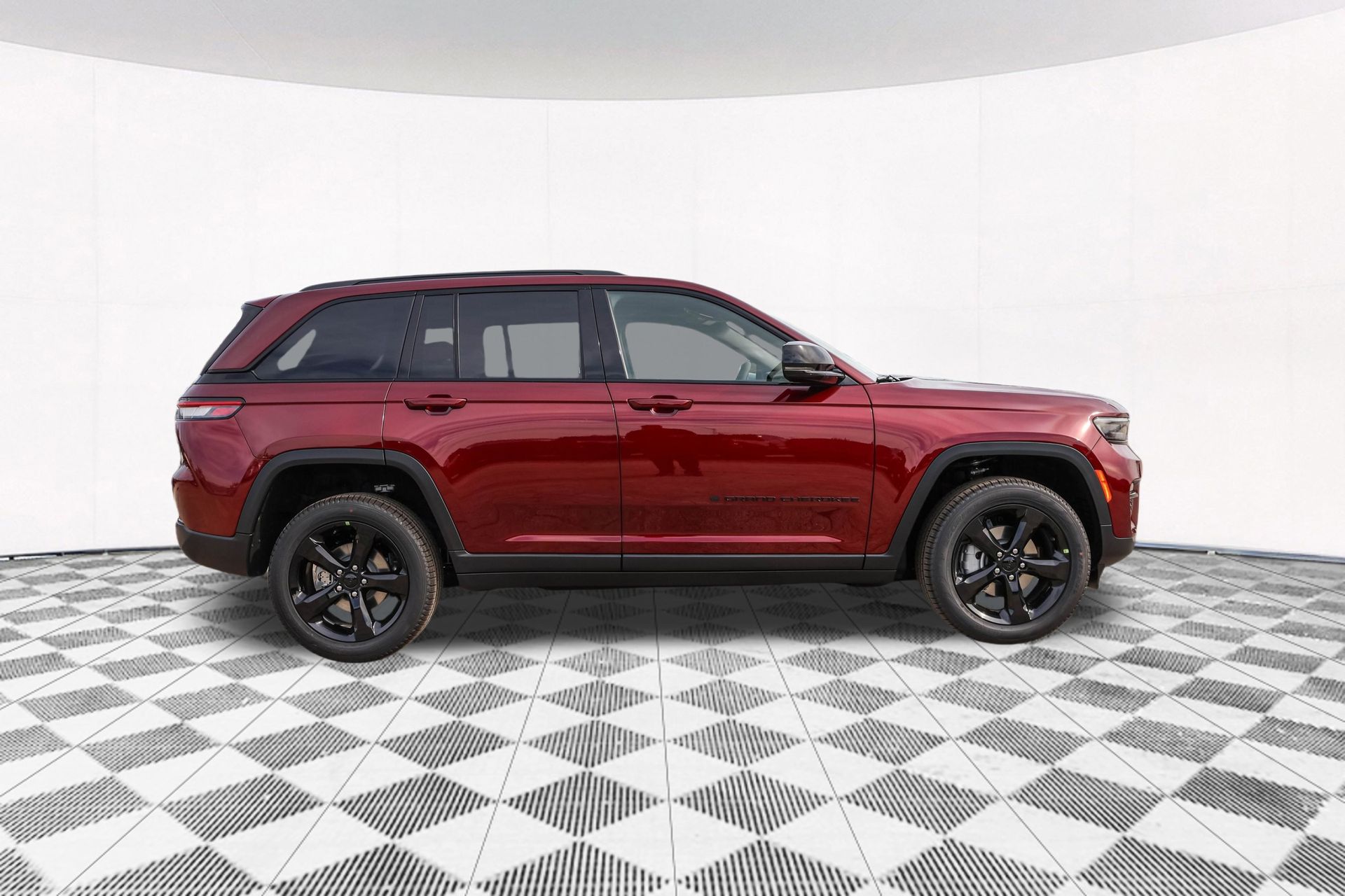 2025 JEEP GRAND CHEROKEE - Image 11
