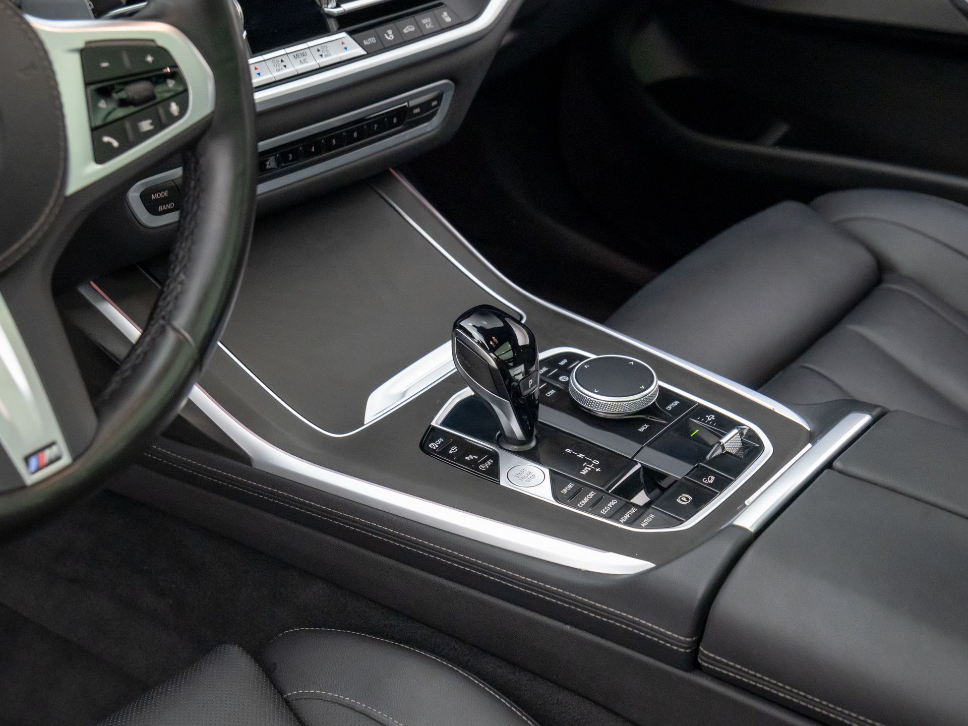 2022 BMW X7 M50i photo