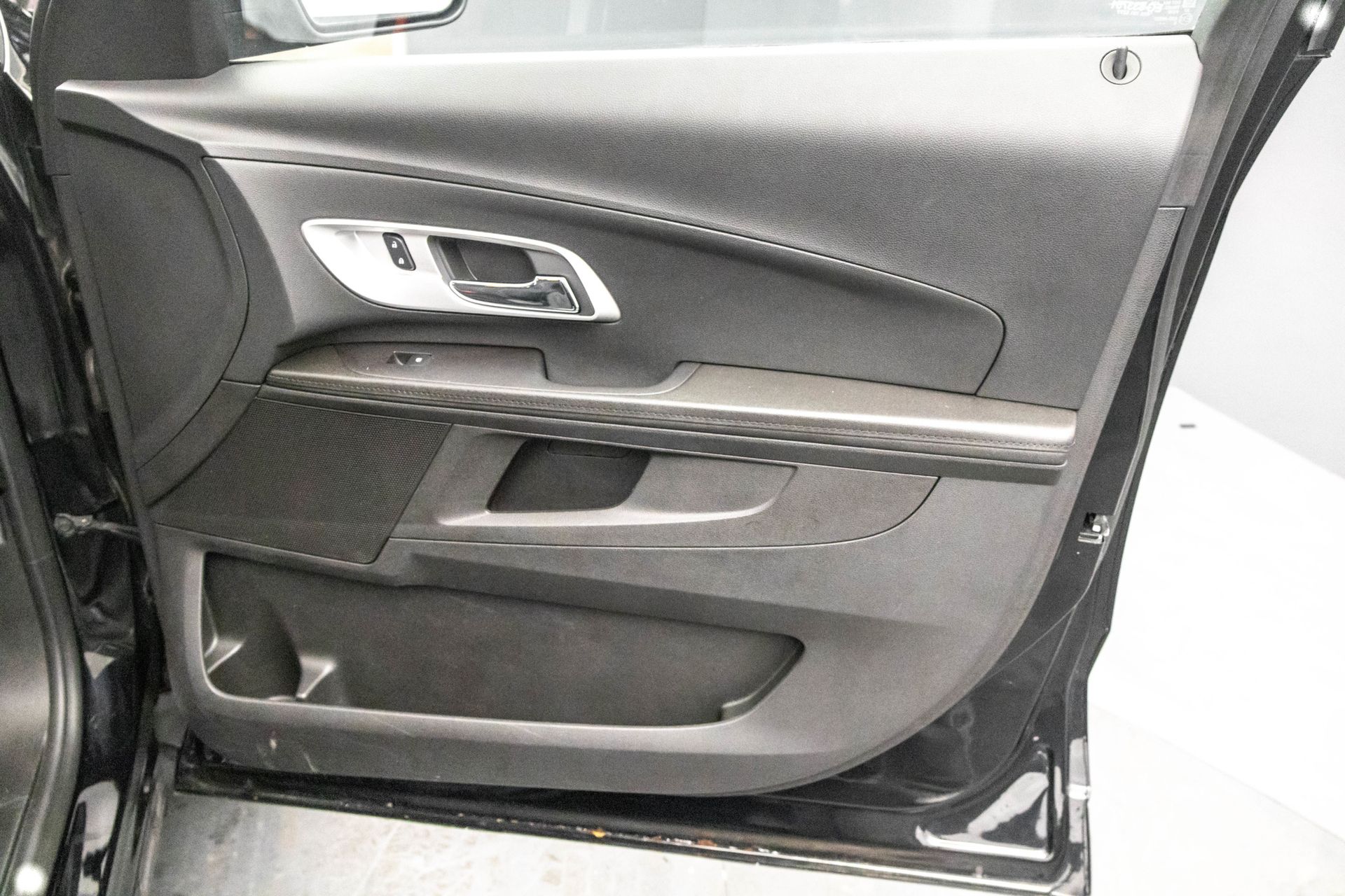 2017 CHEVROLET EQUINOX - Image 38