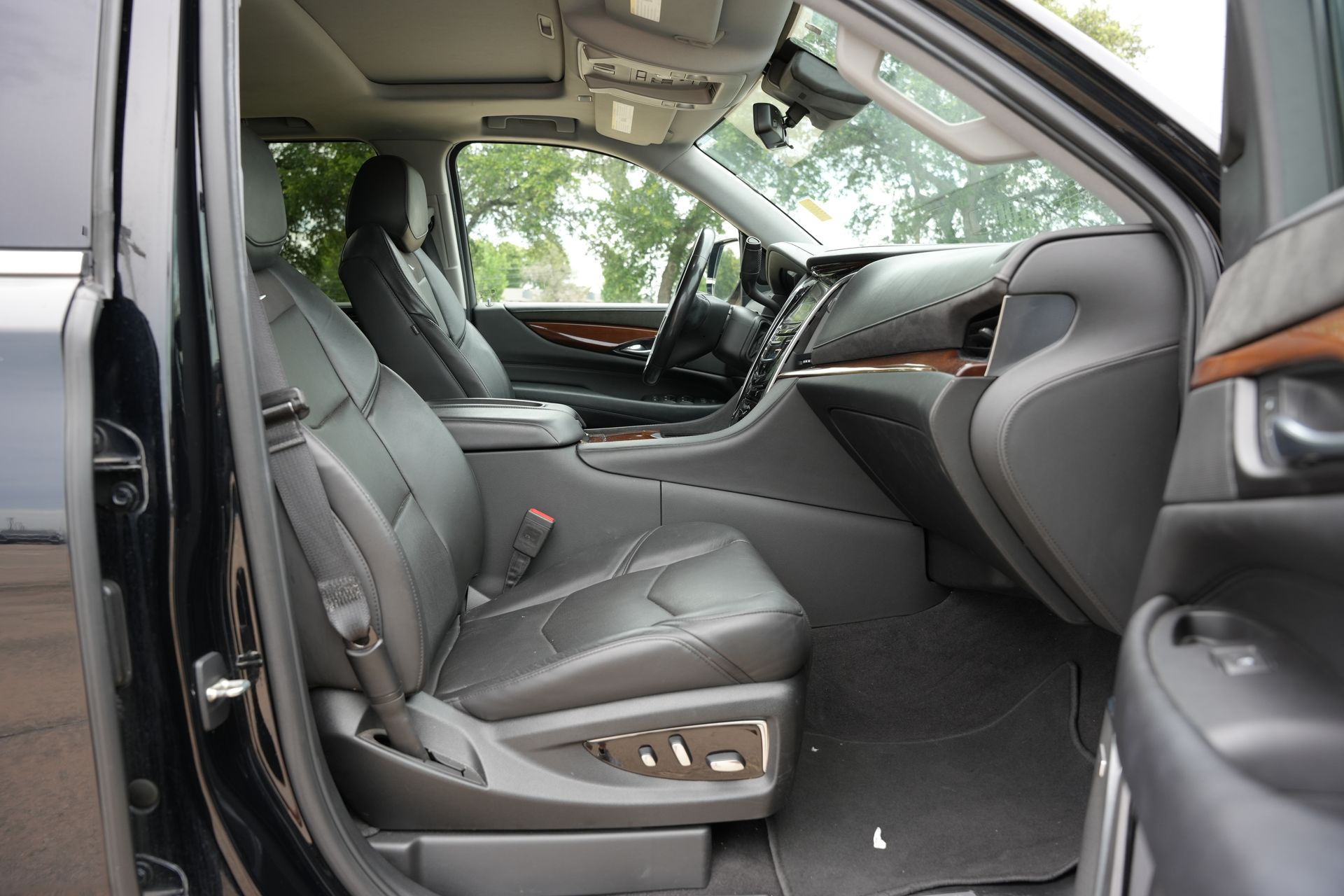 2020 Cadillac Escalade ESV Luxury Black at Emmons Autoplex