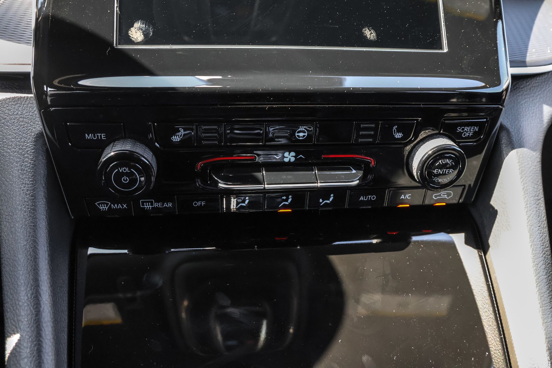 2025 JEEP GRAND CHEROKEE - Image 20