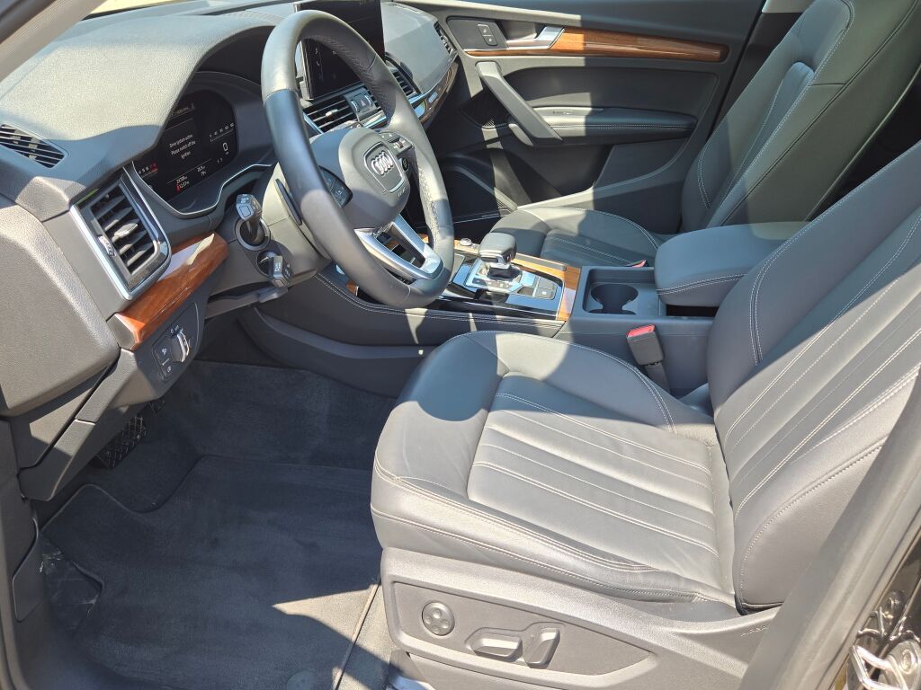 2023 Audi Q5 45 S line Premium photo 16