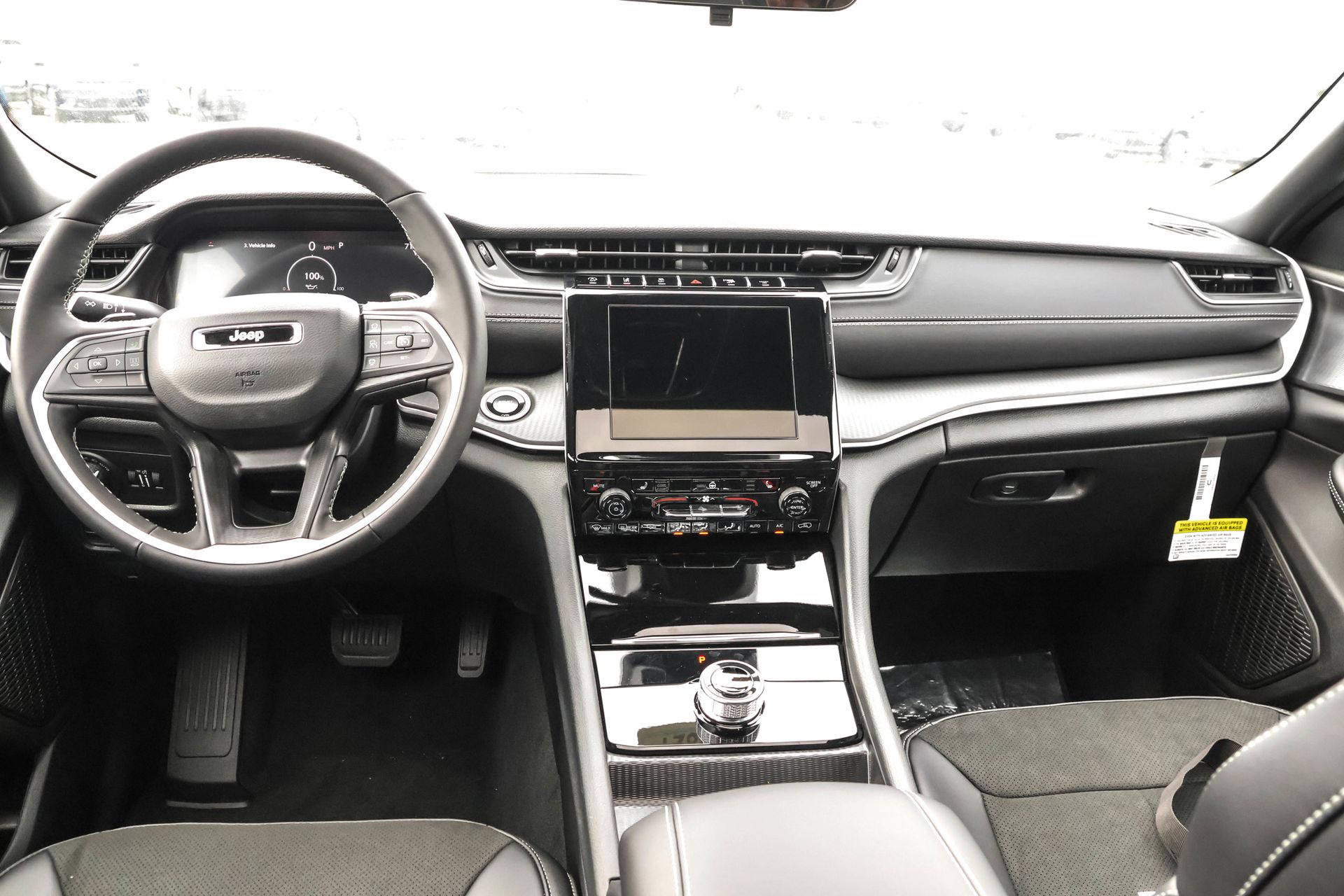 2025 JEEP GRAND CHEROKEE - Image 16