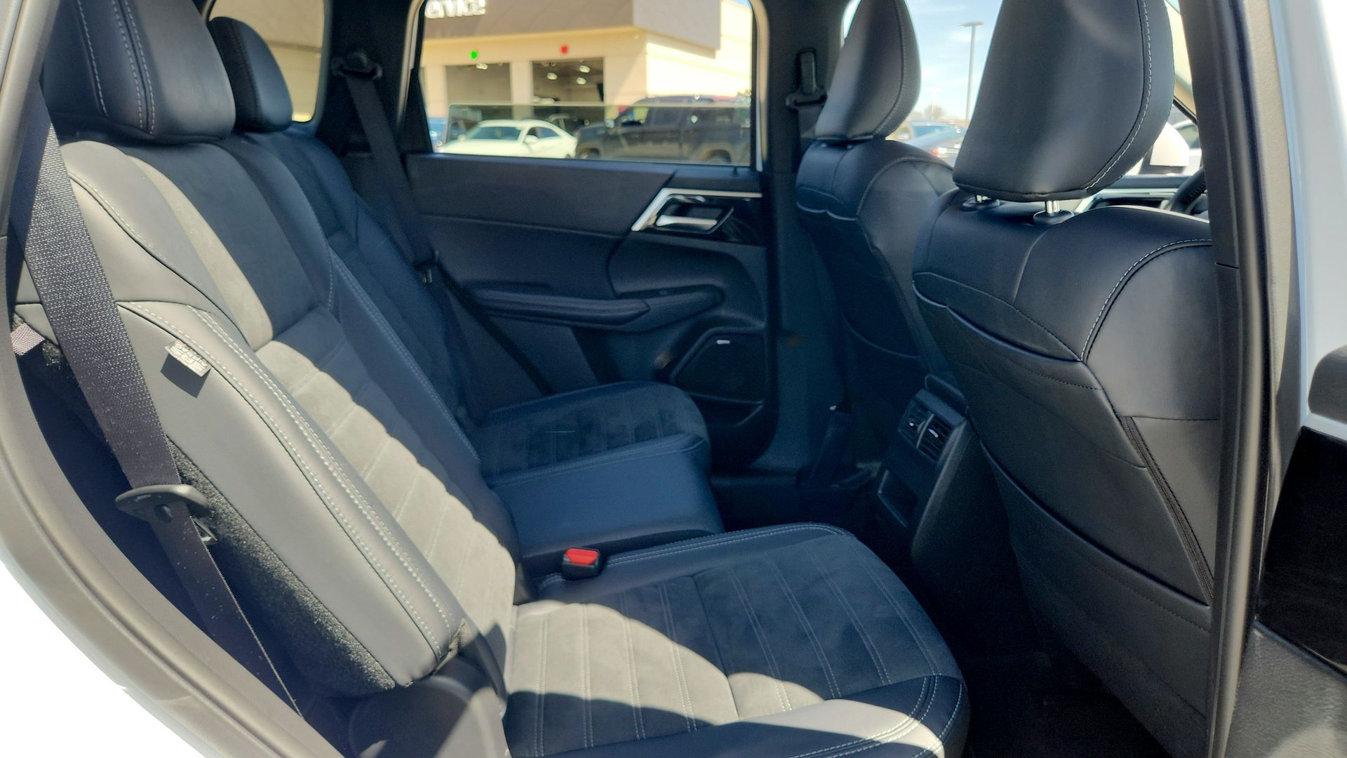 2025 Mitsubishi Outlander