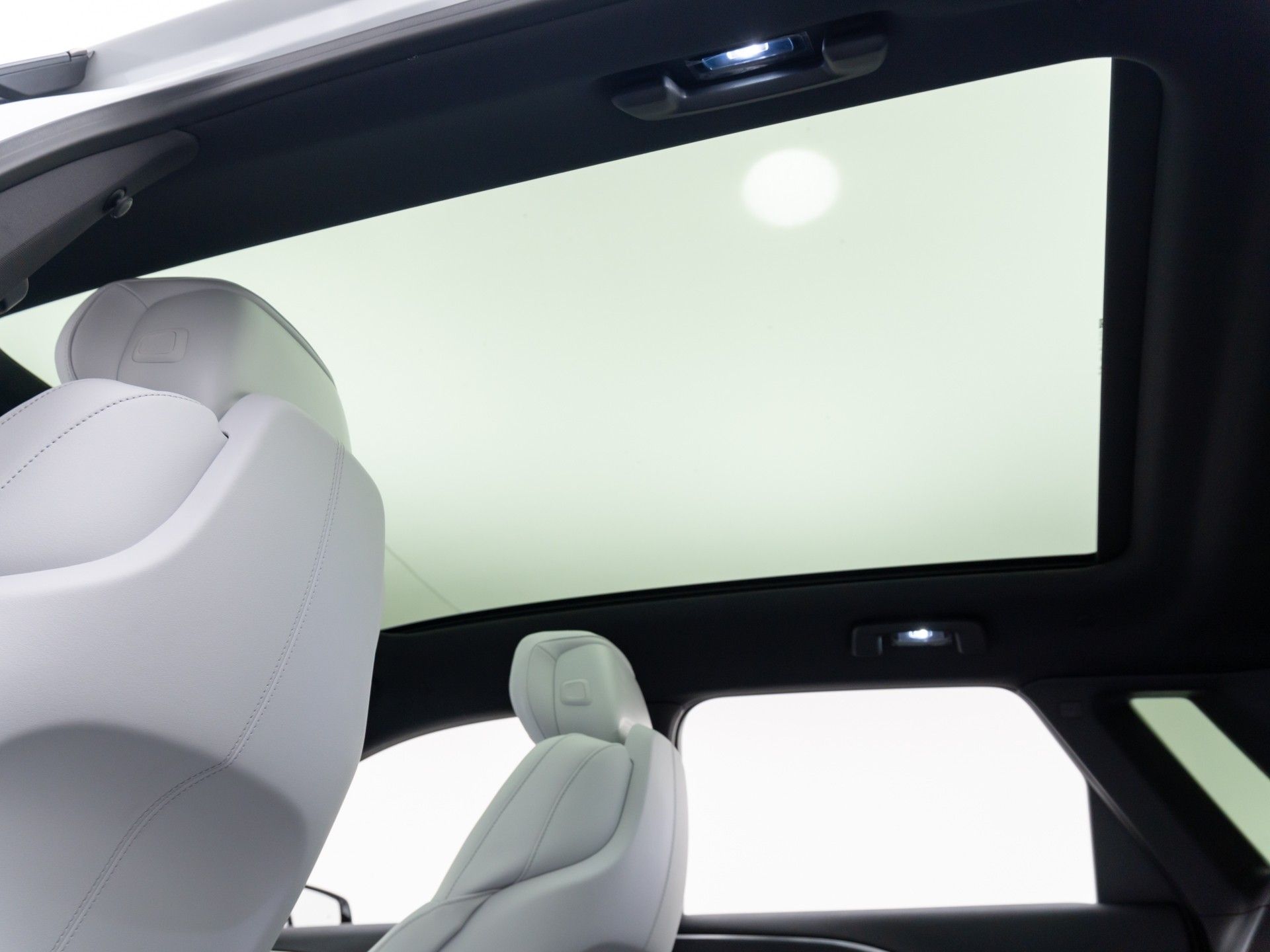 2025 Cadillac LYRIQ Luxury photo
