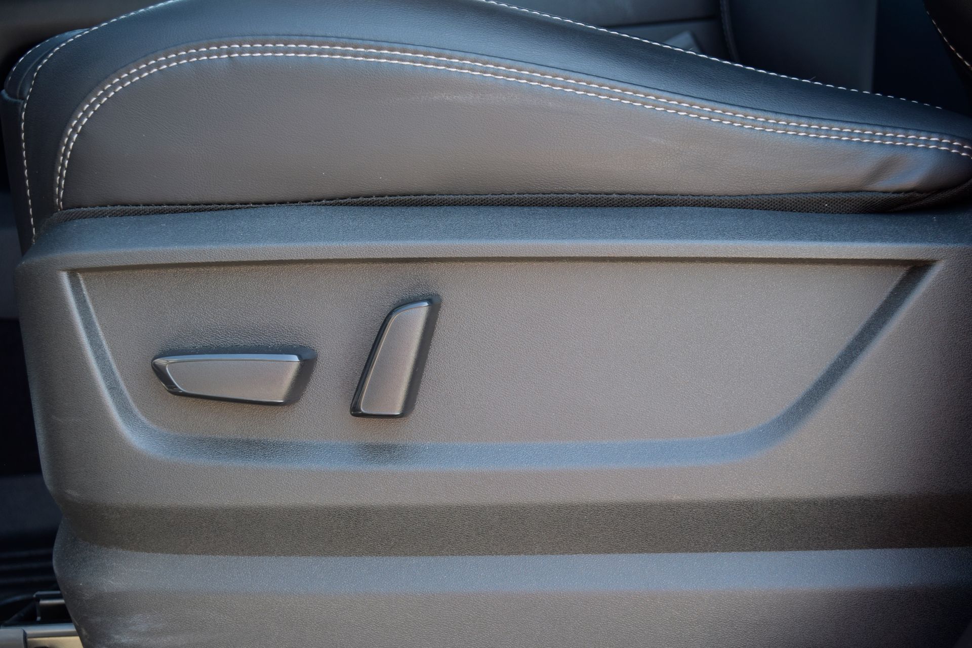 2025 Nissan Armada SV Black at Baytown Hyundai