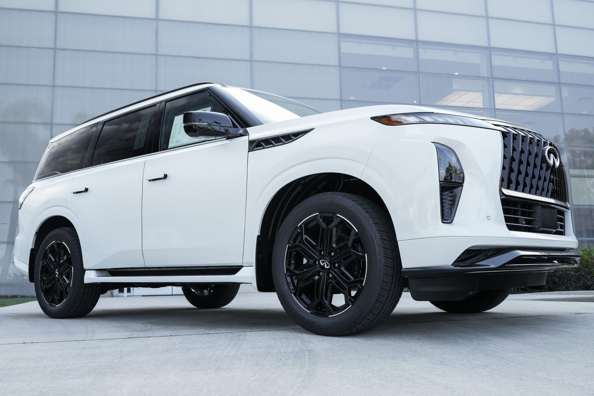 2026 INFINITI QX80 SPORT