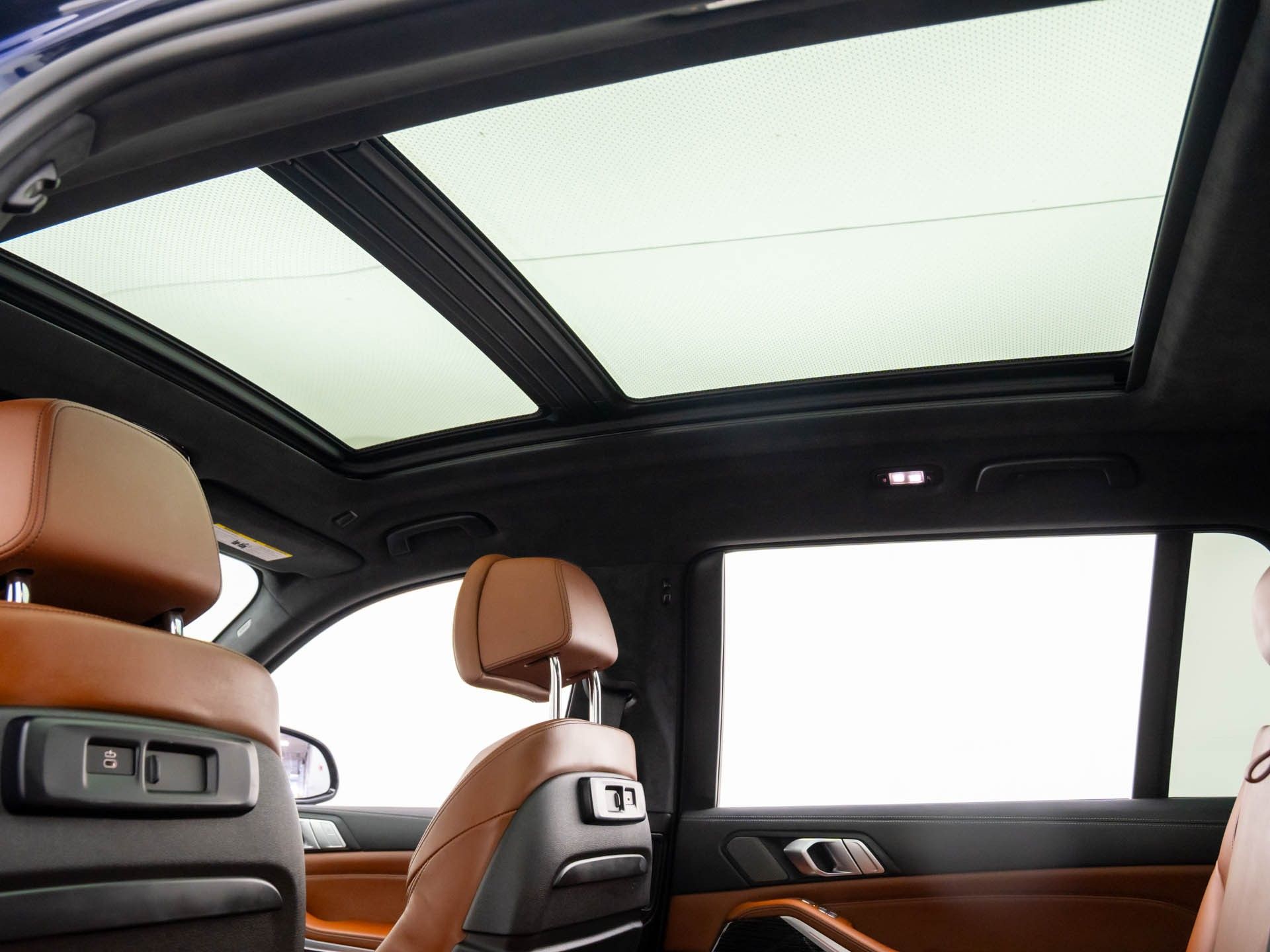 2022 BMW X7 M50i photo