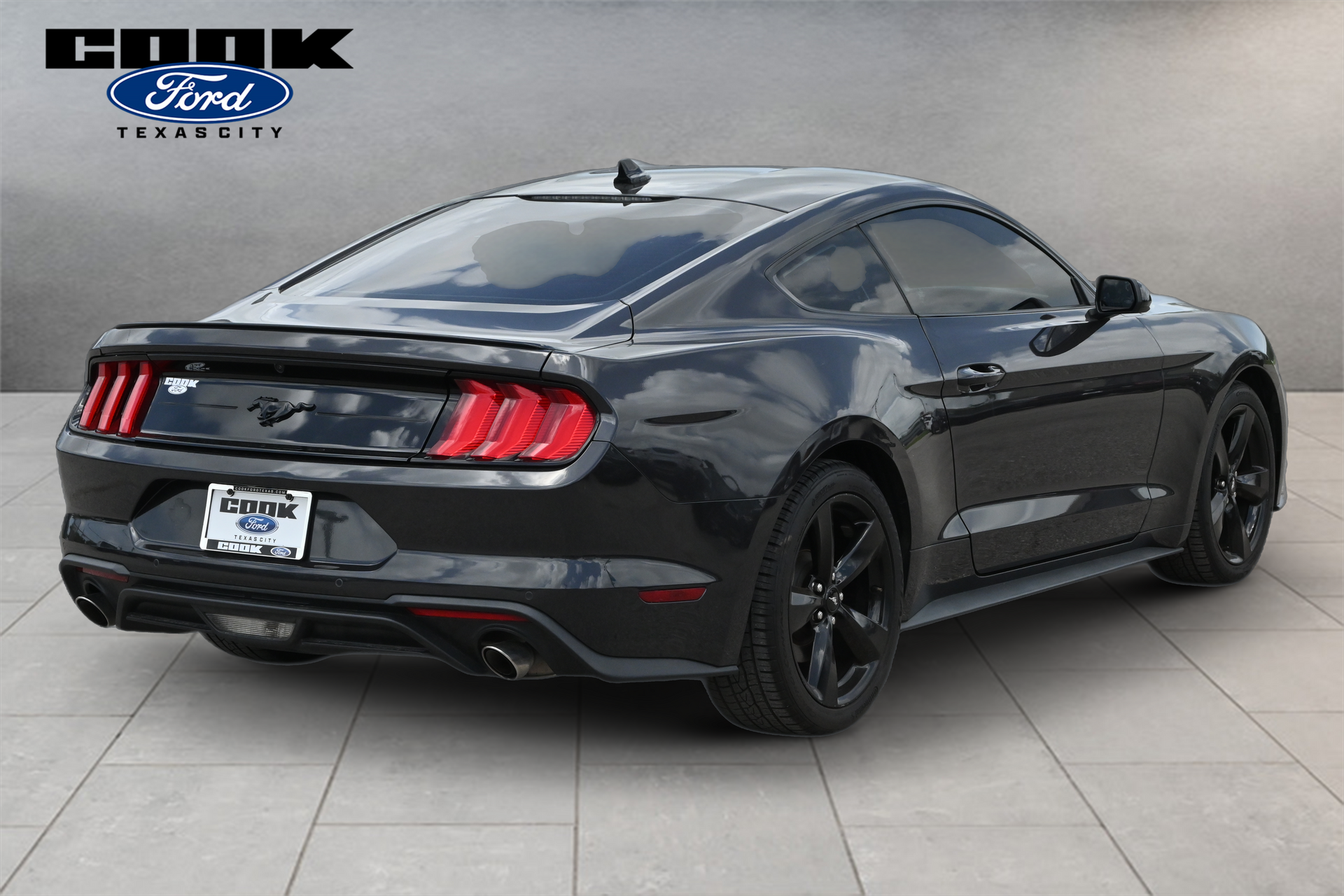 2022 Ford Mustang EcoBoost - 2