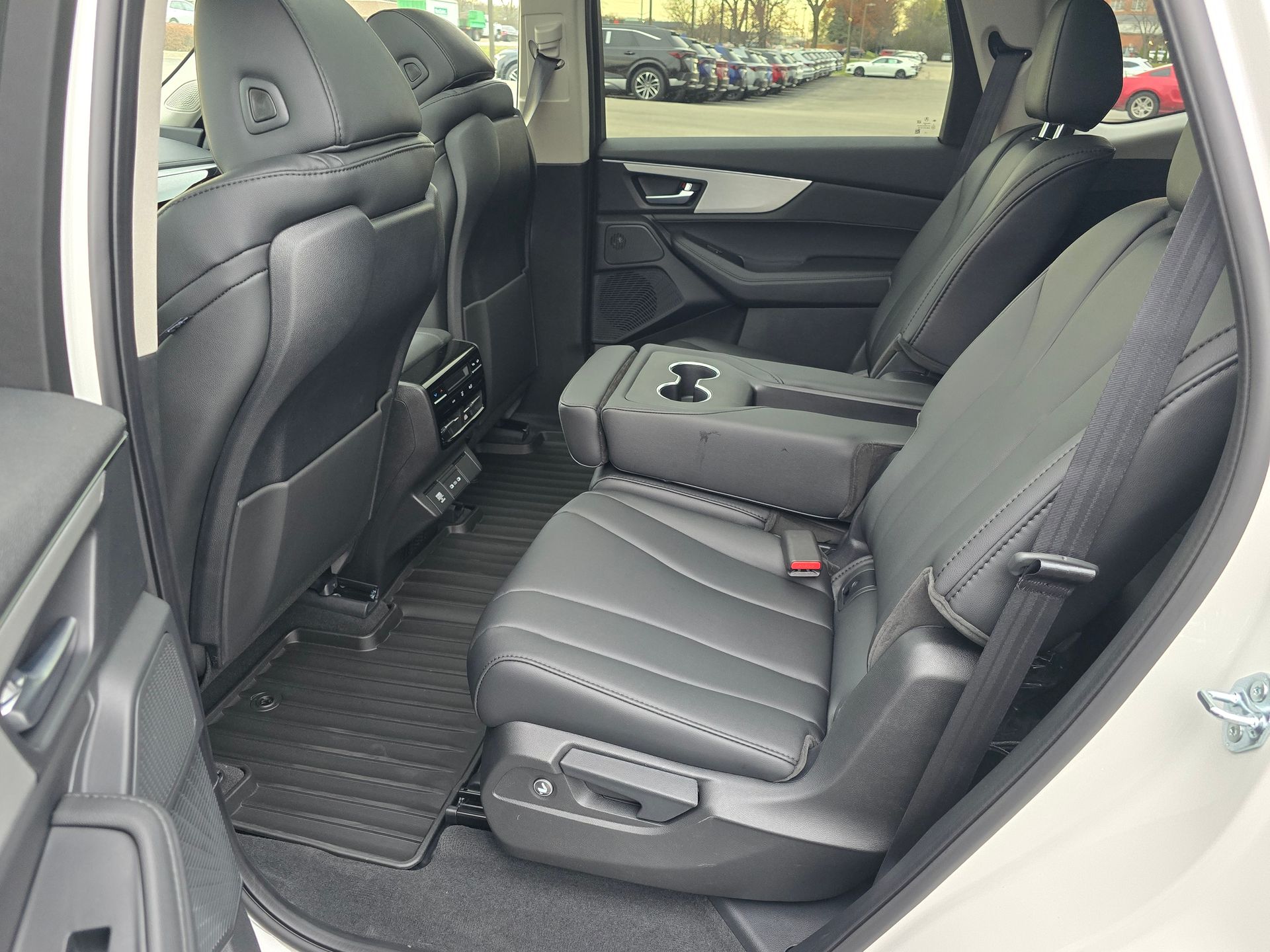 2025 Acura MDX Base 22