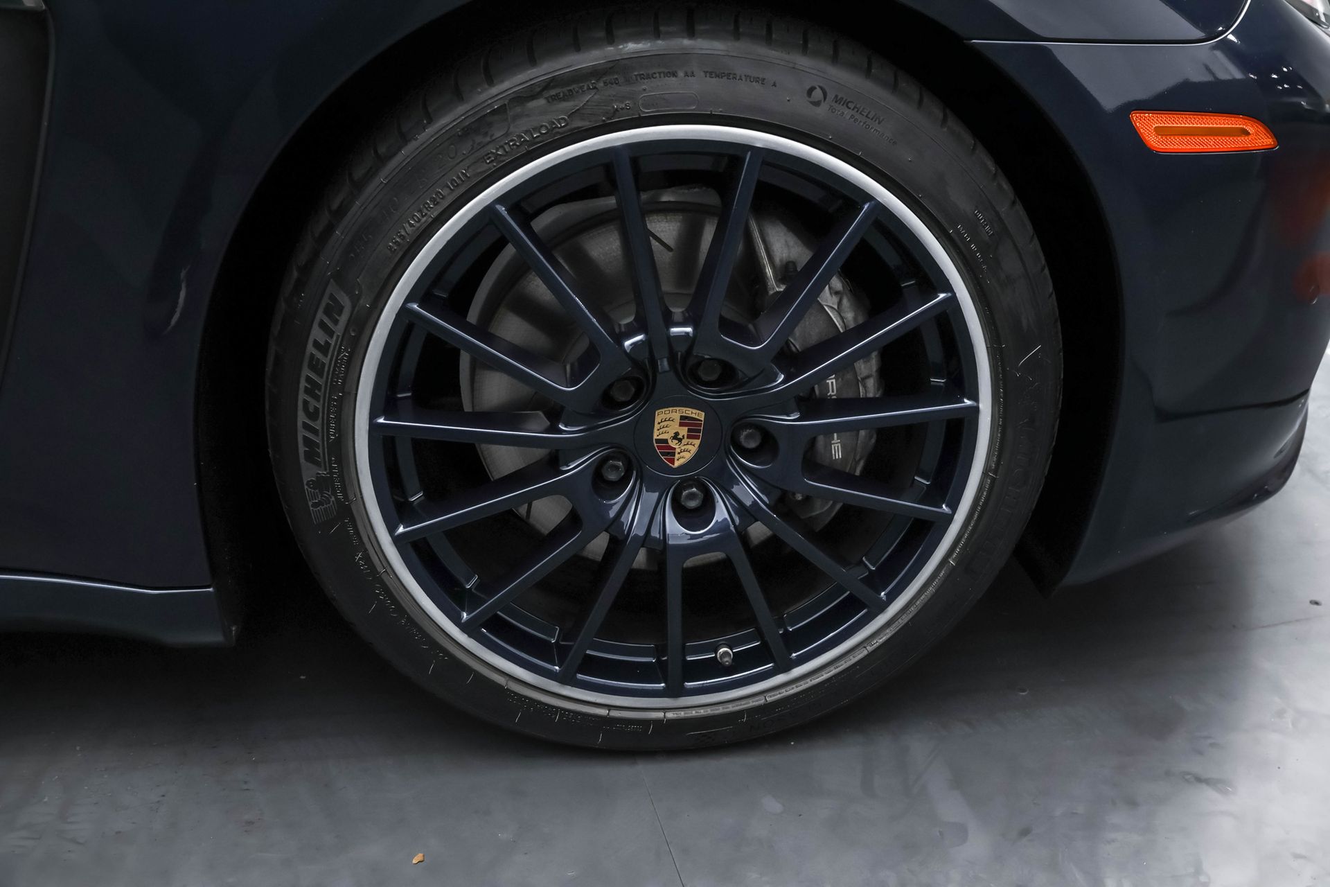2015 PORSCHE PANAMERA - Image 38
