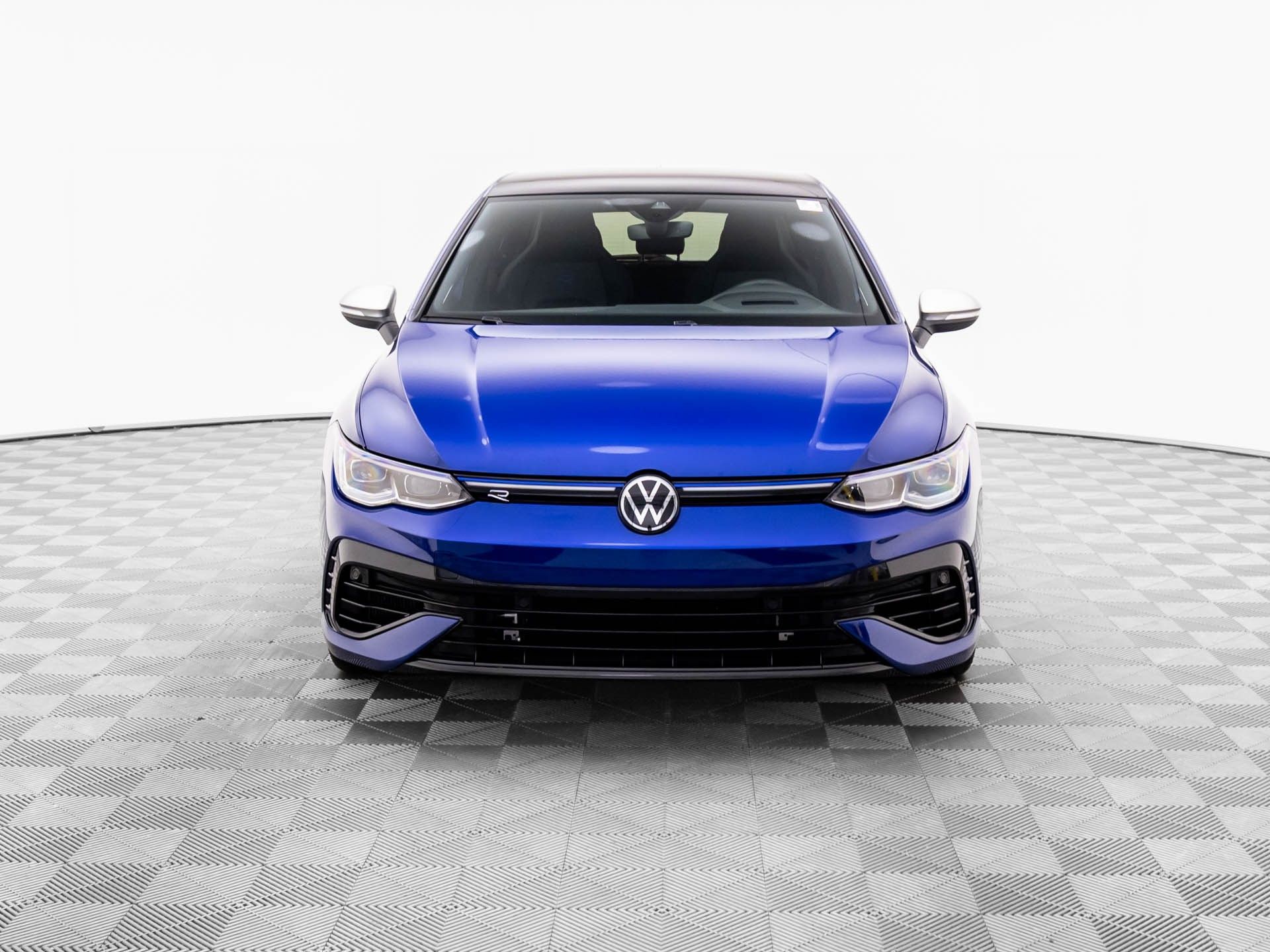 2024 Volkswagen Golf R 2.0T photo
