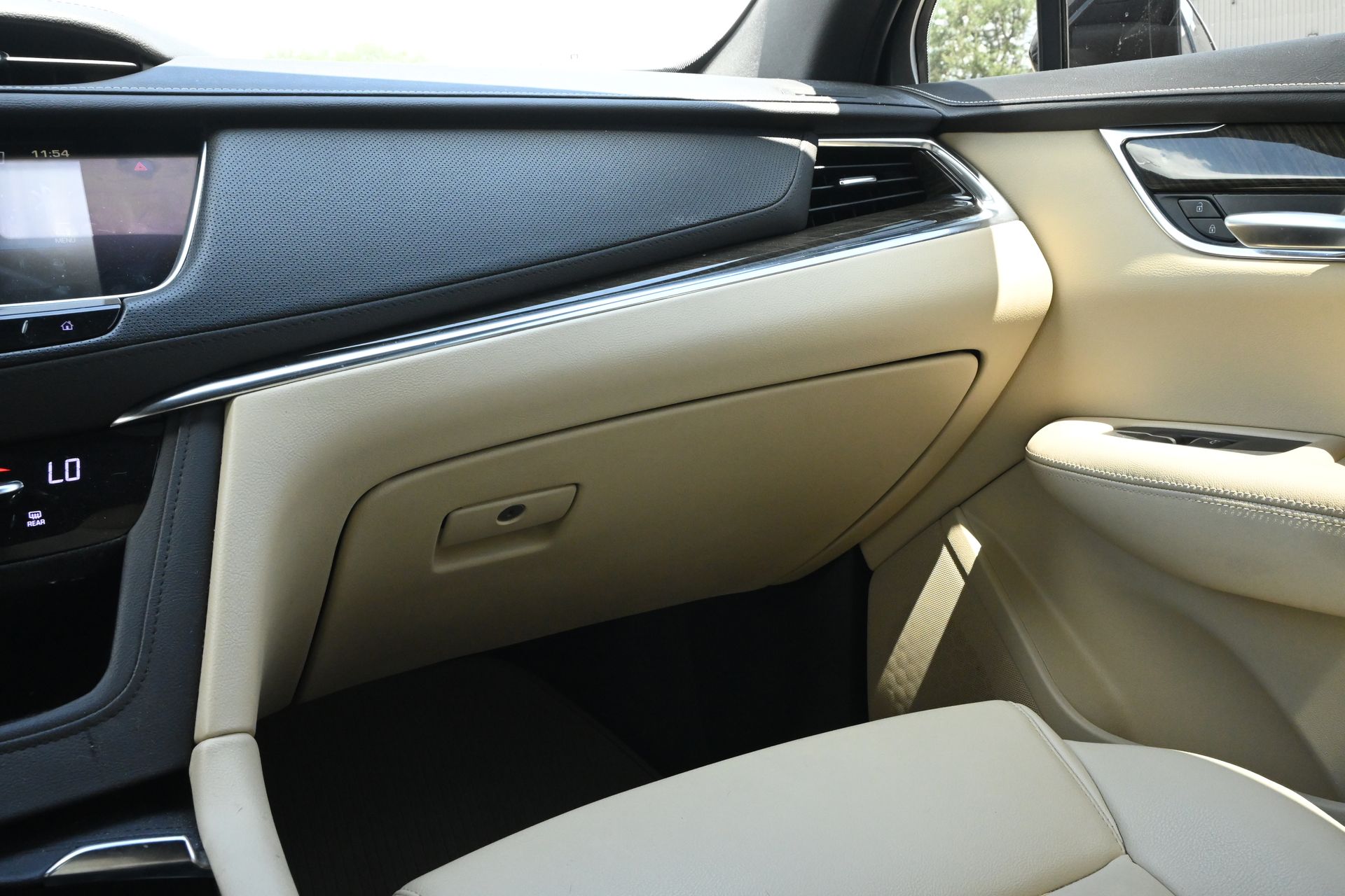 2019 Cadillac XT5 Base Black at DeMontrond Ford