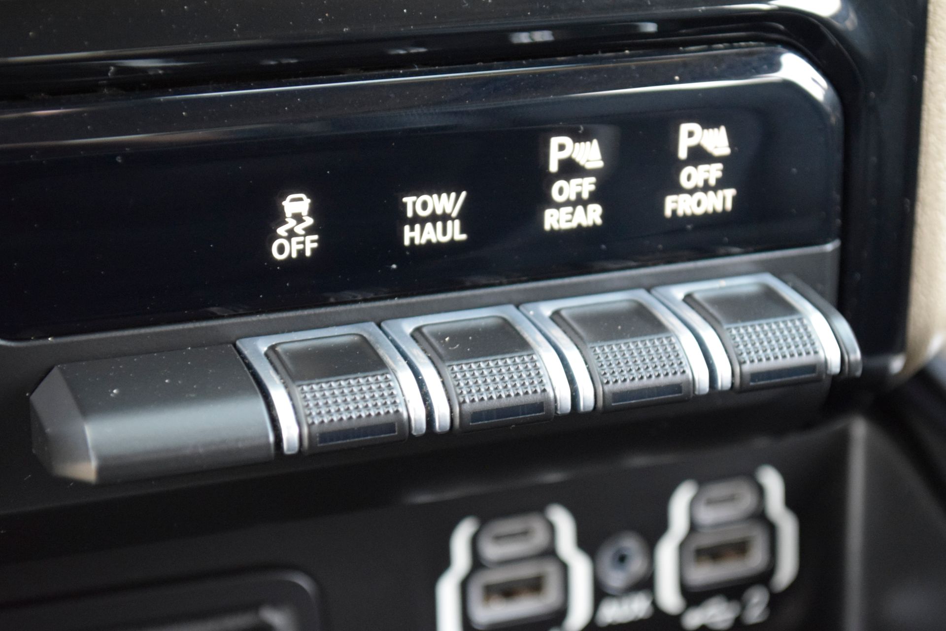 2019 Ram 1500 Laramie - 11