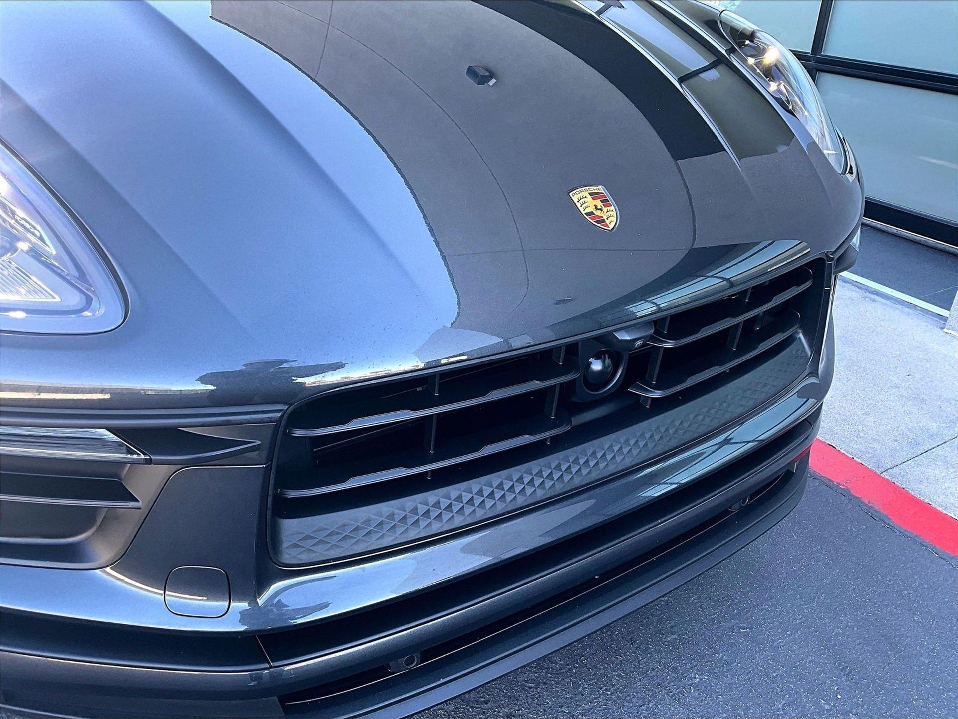 2023 Macan picture #19