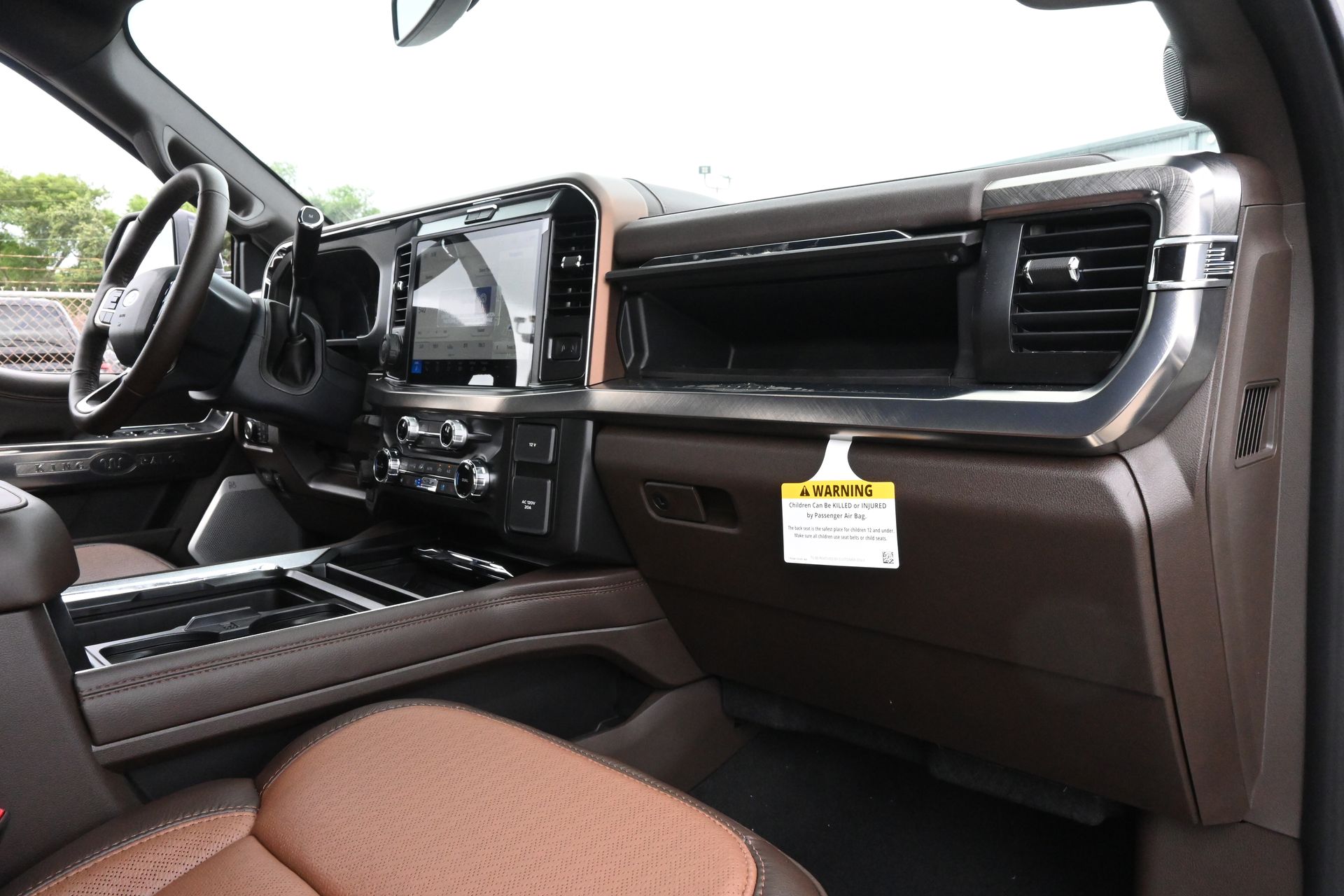 2026 Ford F-350SD King Ranch White at EAG Ford Navasota