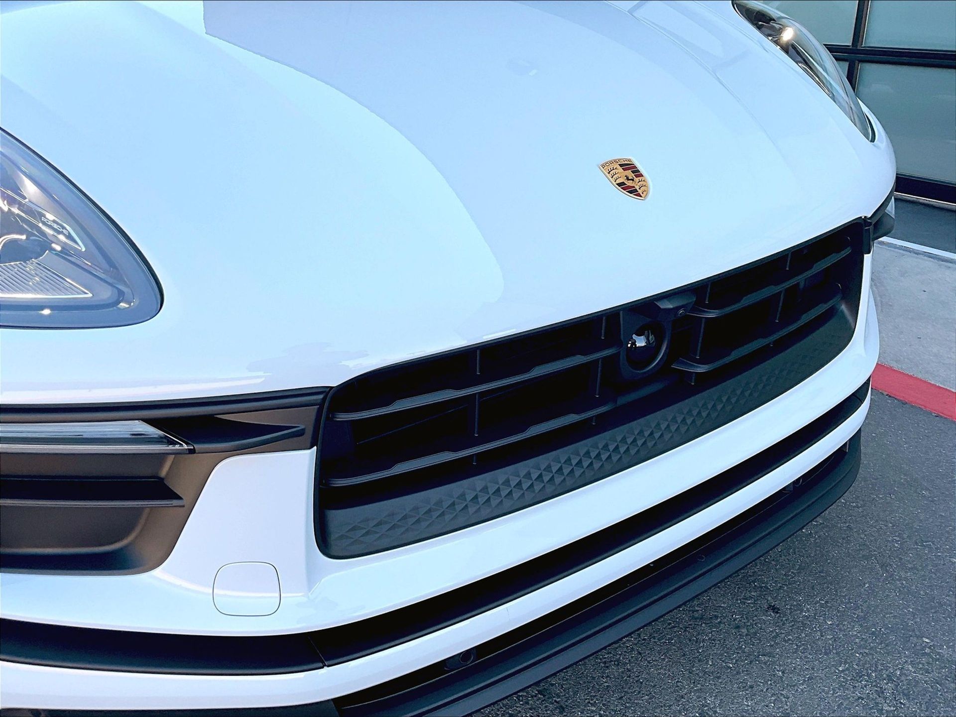 2025 Macan picture #22