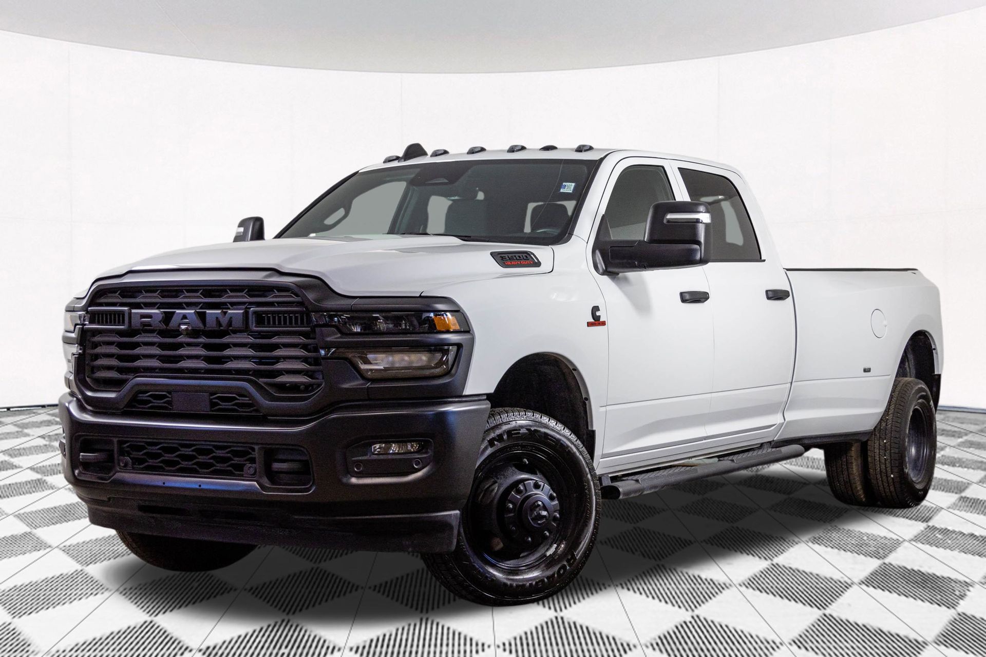 2026 RAM 3500 - Image 2