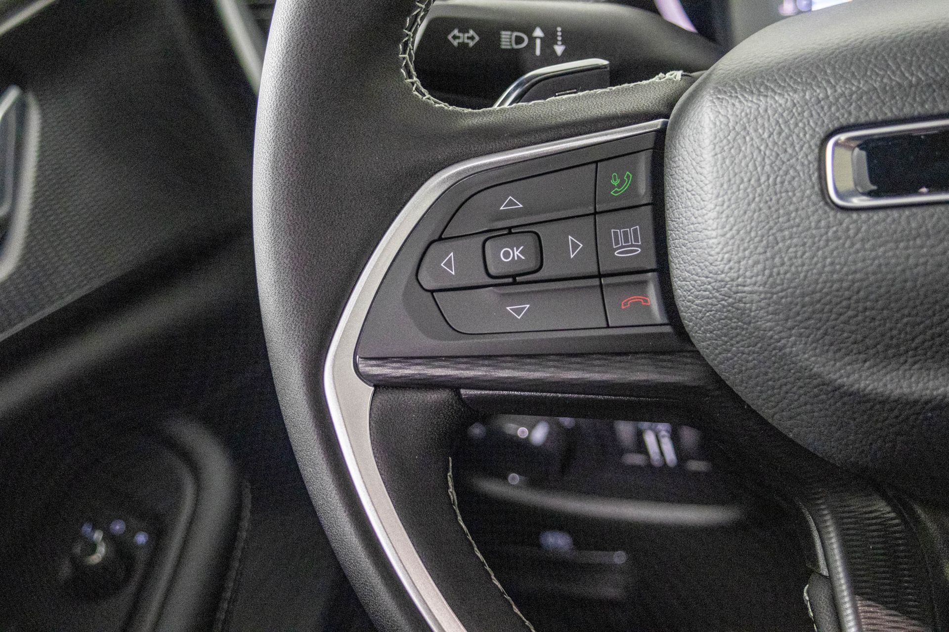 2025 JEEP GRAND CHEROKEE L - Image 32