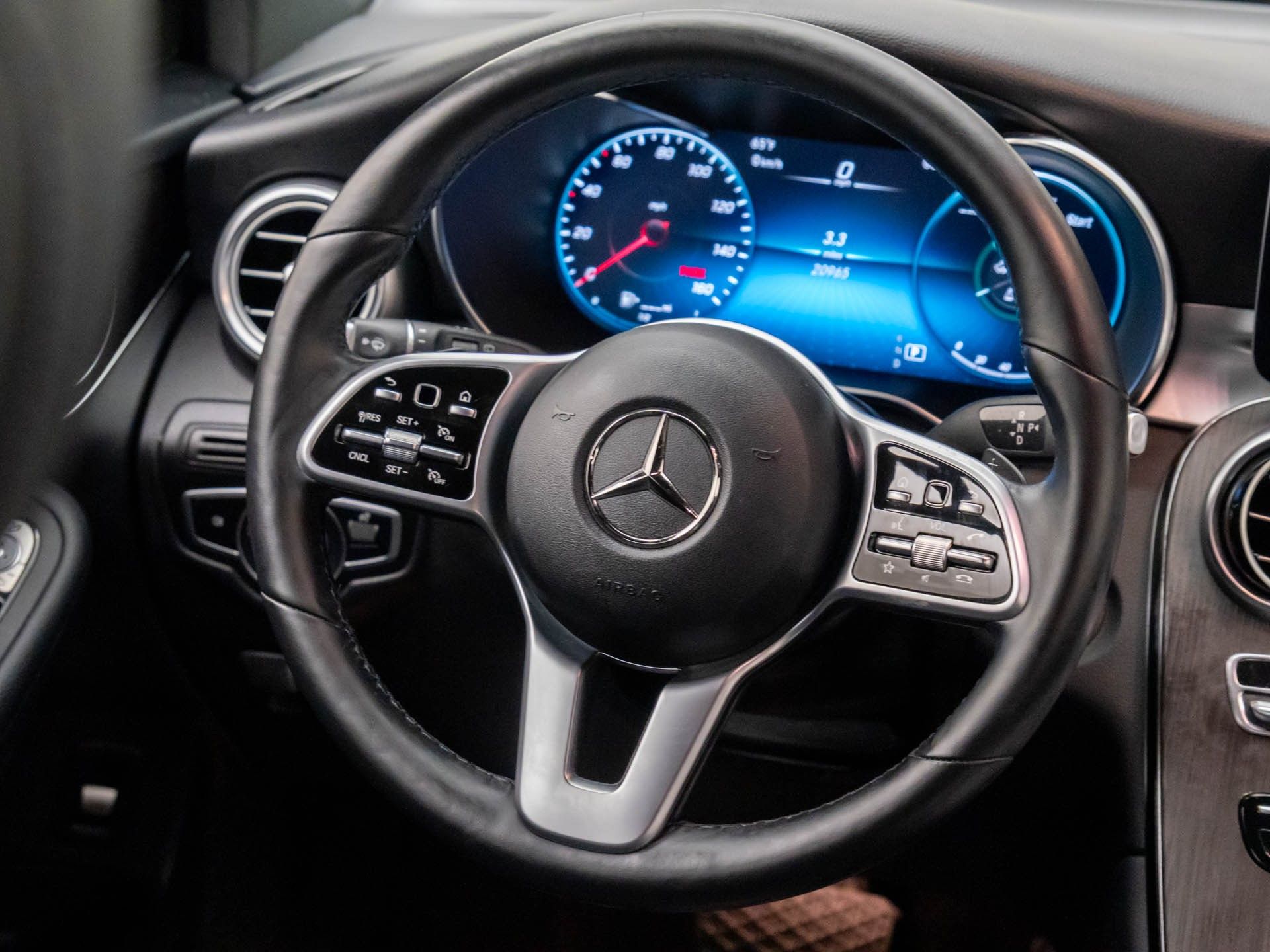 2022 Mercedes-Benz GLC GLC 300 photo