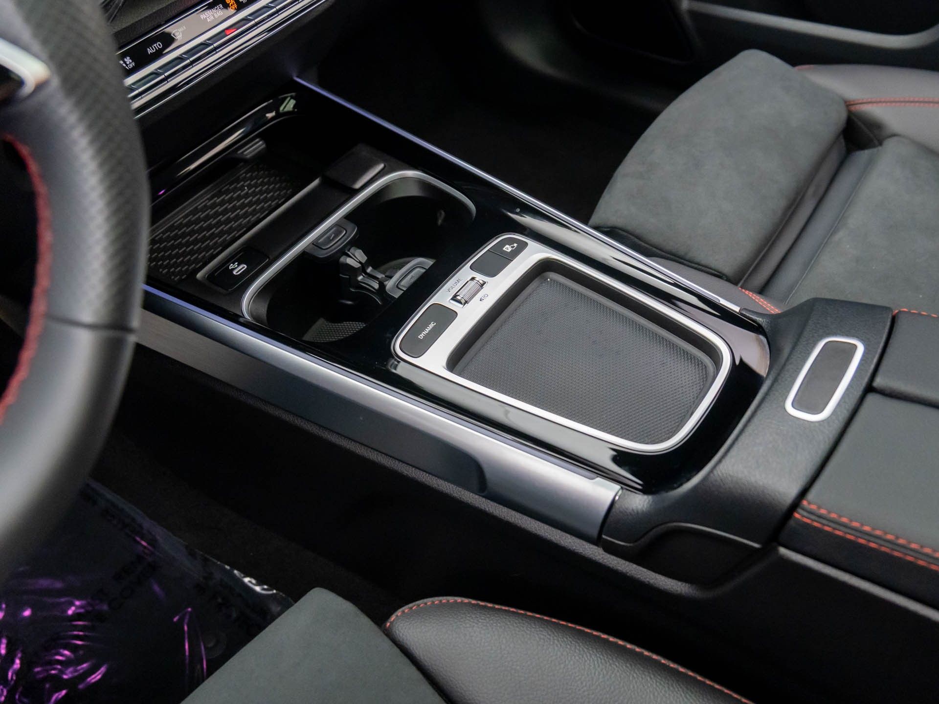 2024 Mercedes-Benz EQB 300 photo