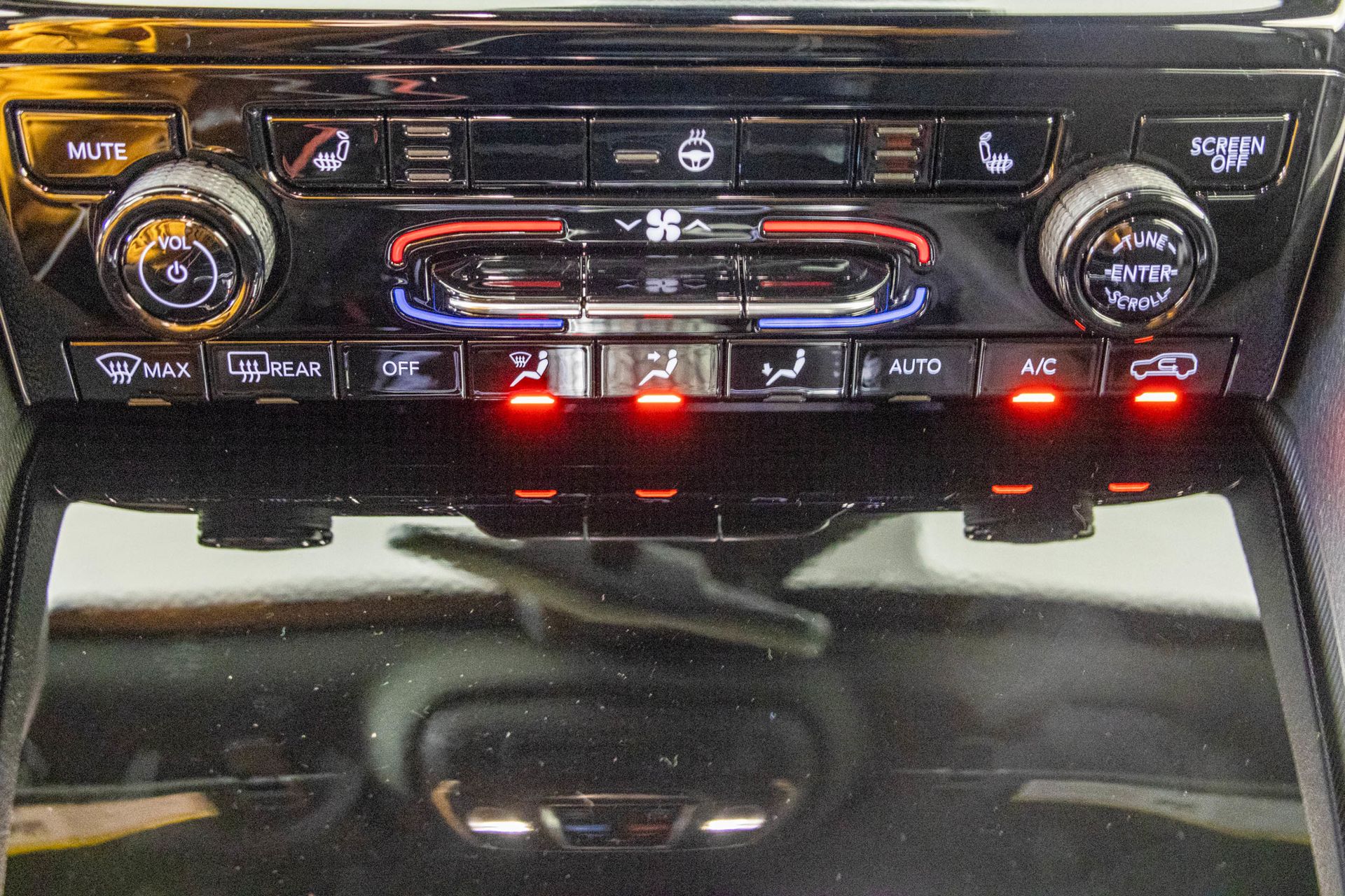 2025 JEEP GRAND CHEROKEE L - Image 23