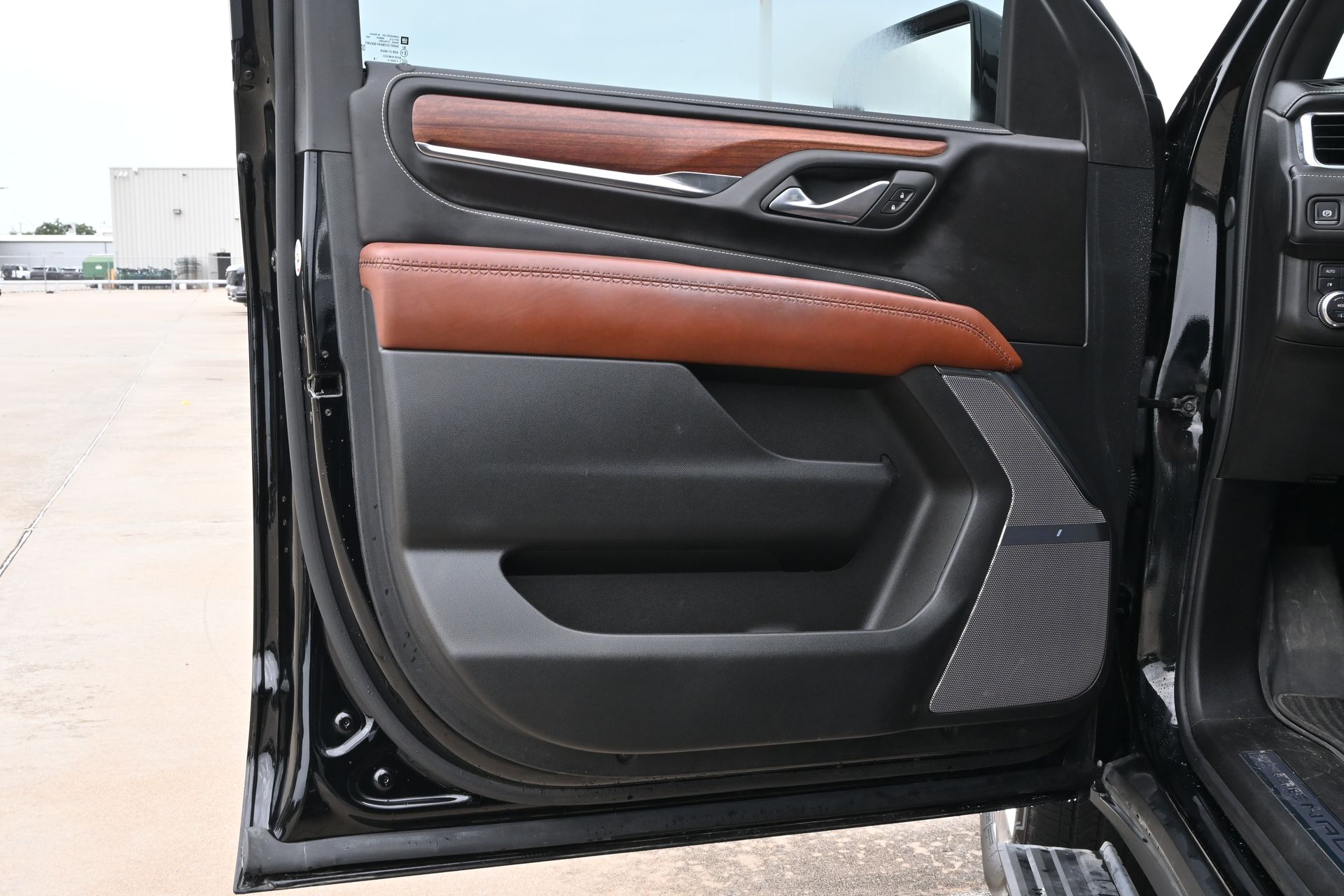2024 GMC Yukon XL Denali Ultimate Black at Big Star Buick GMC