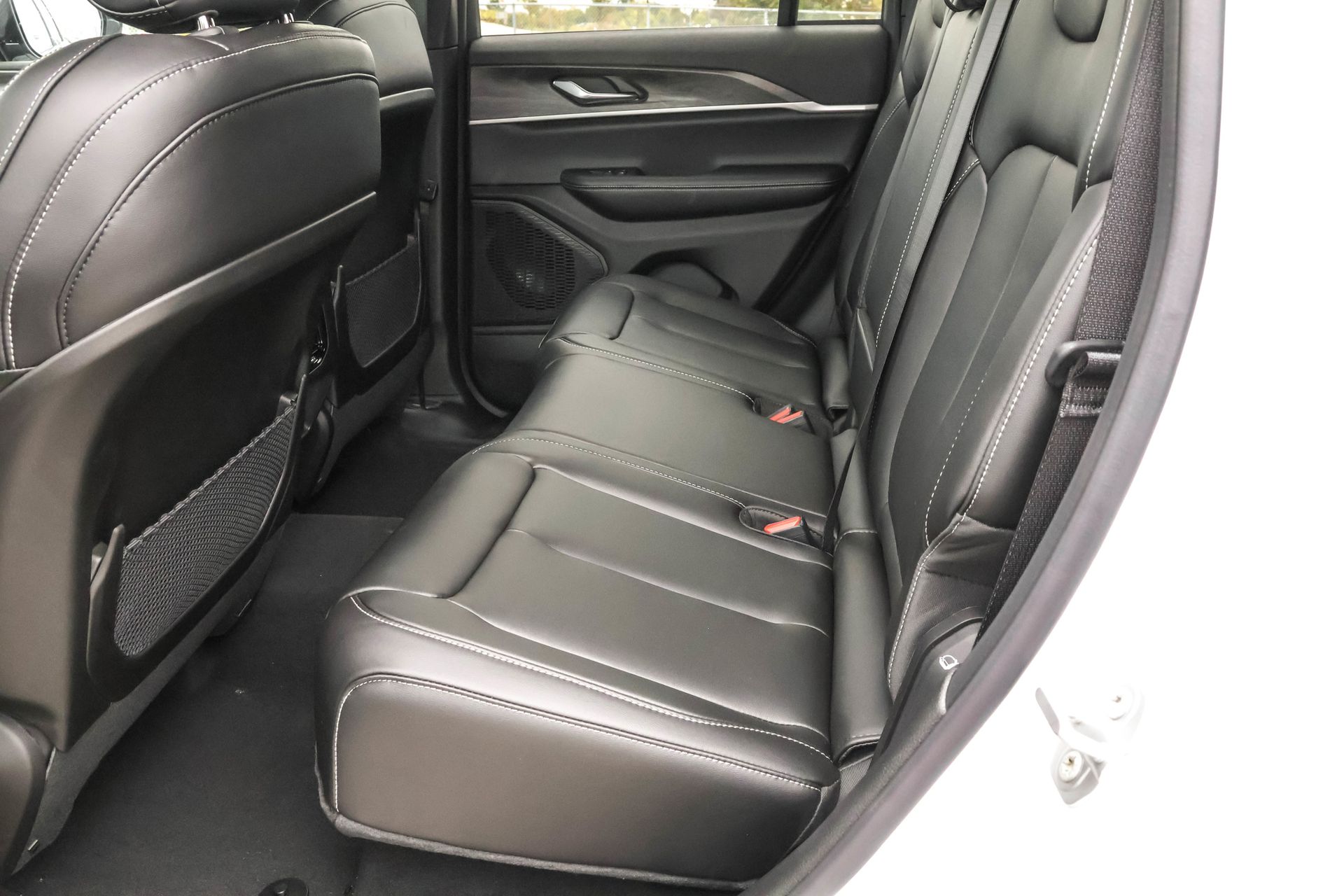 2025 JEEP GRAND CHEROKEE - Image 5