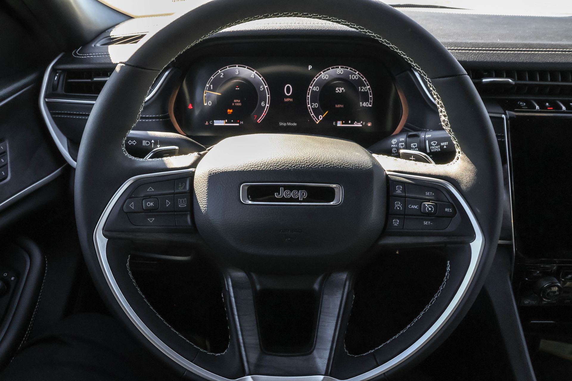 2025 JEEP GRAND CHEROKEE L - Image 28