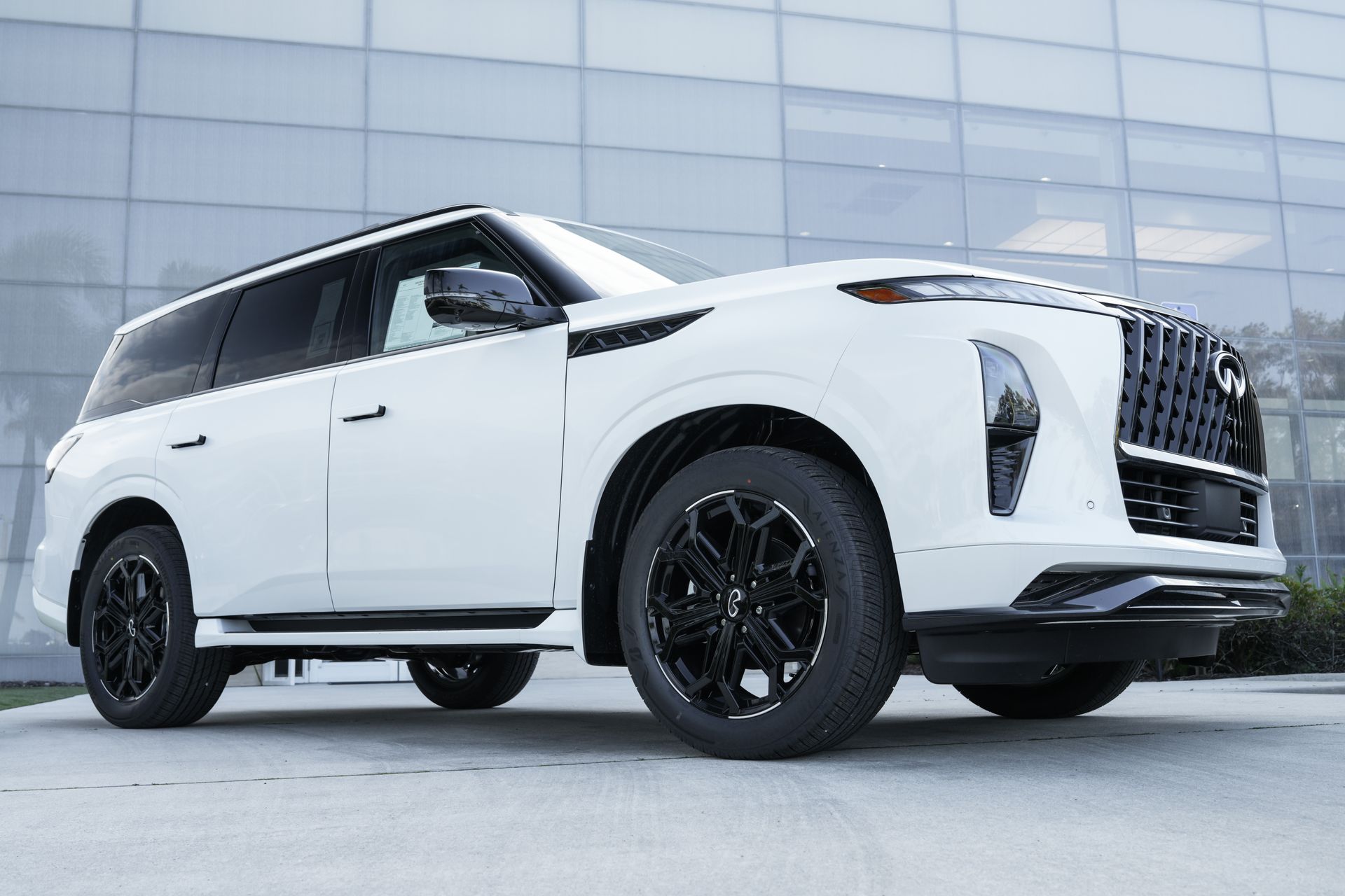 2026 INFINITI QX80 SPORT