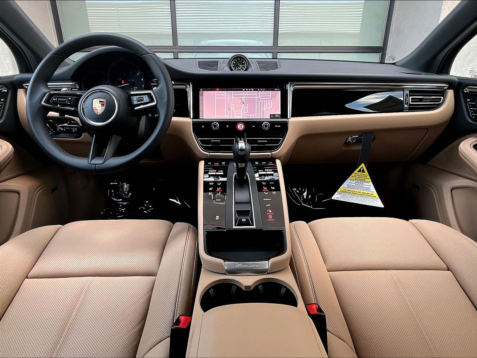2025 Macan picture #12