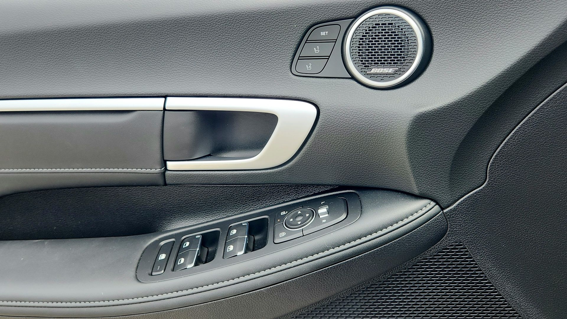 2025 Hyundai Sonata Hybrid